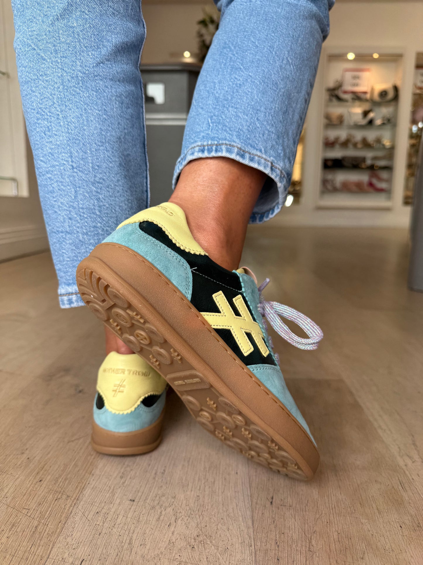 Another Trend - Teal & Lemon Trim Trainer
