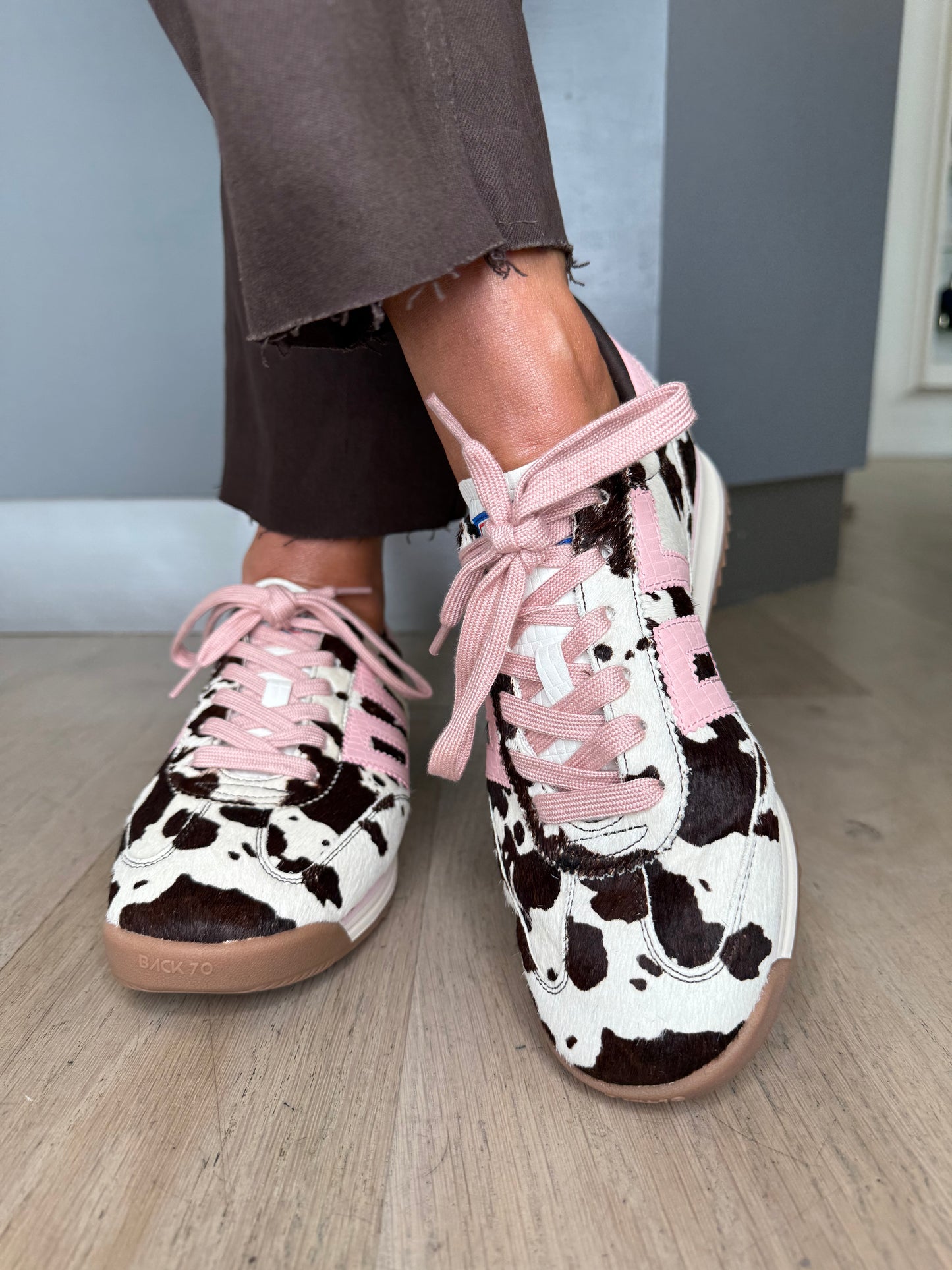 Back 70 - Jogger Dark Brown/ Cream Cow Print Trainer With Pink Trim