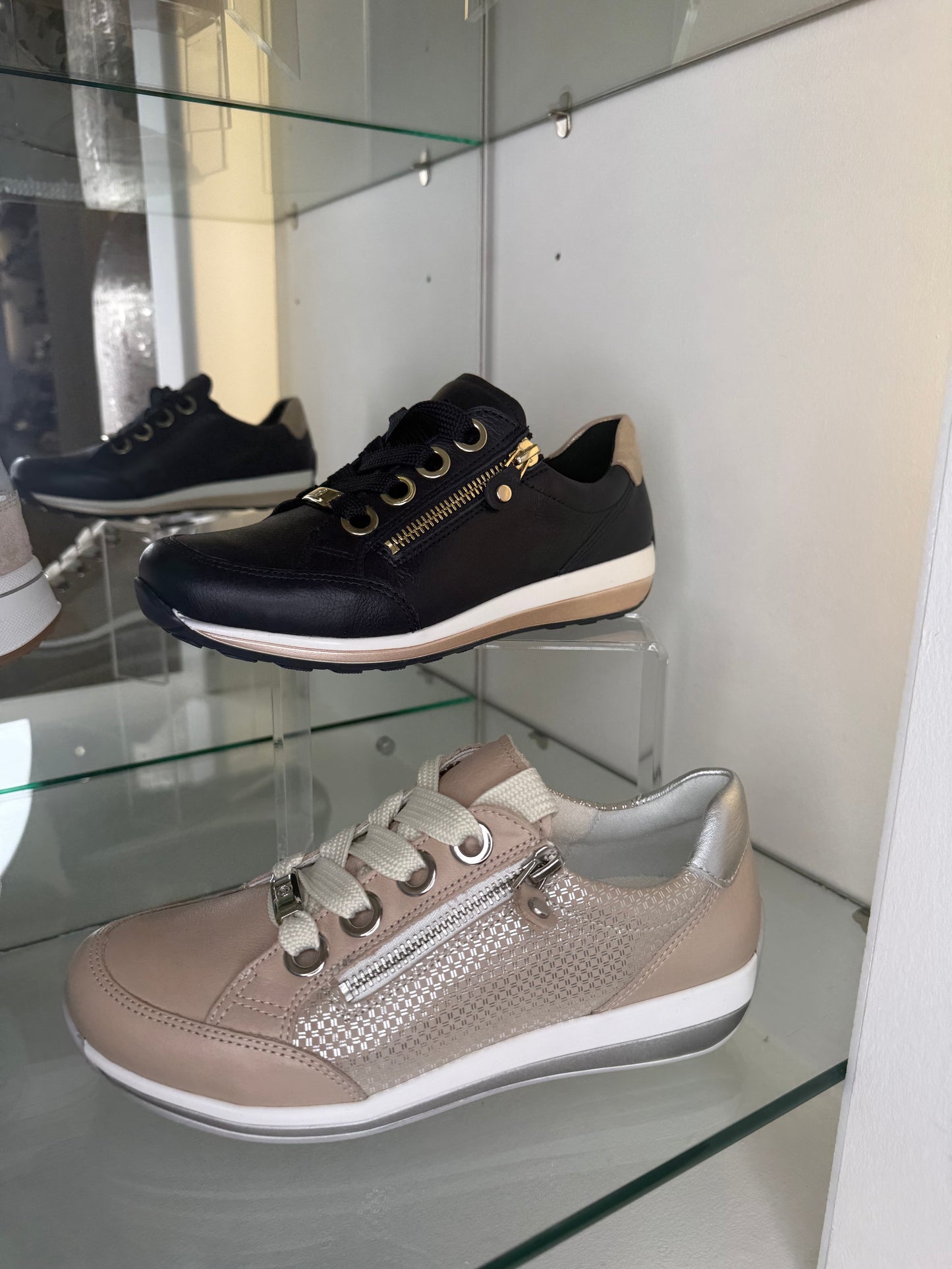 Ara - Osaka Beige/ Silver Trainer With Side Zip