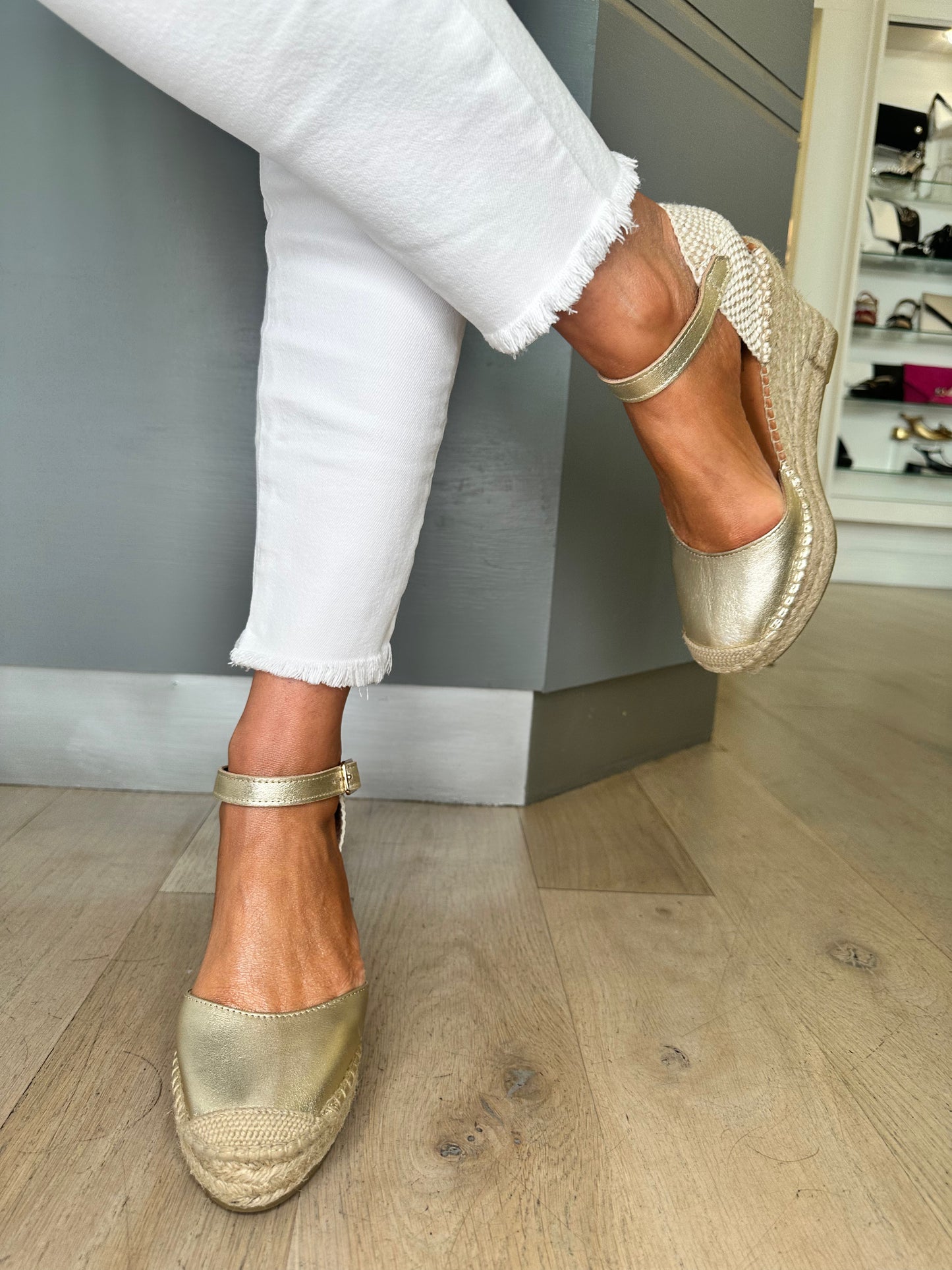 Viguera - Metallic Gold Closed Toe Espadrille Wedge