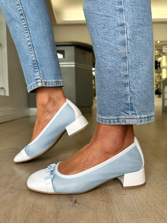 Hispanitas -Sky Blue/White Pomp