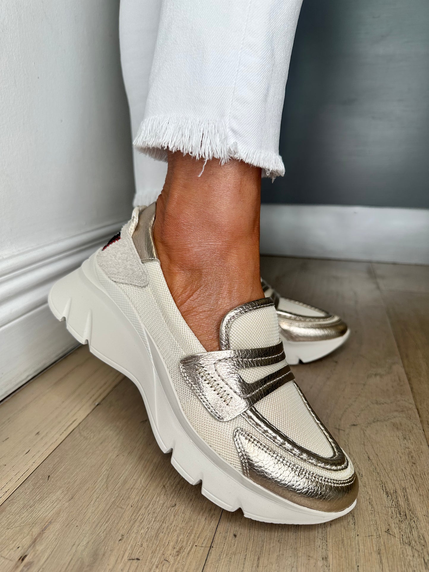 Hispanitas -Cream Mesh/Metallic Gold Slip On Sporty Shoe