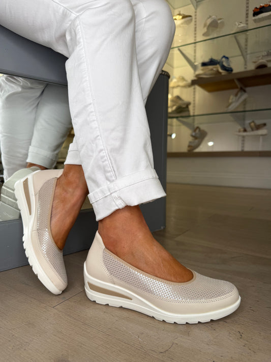 Ara - Beige/Silver Mix Slip On Wedge Shoe