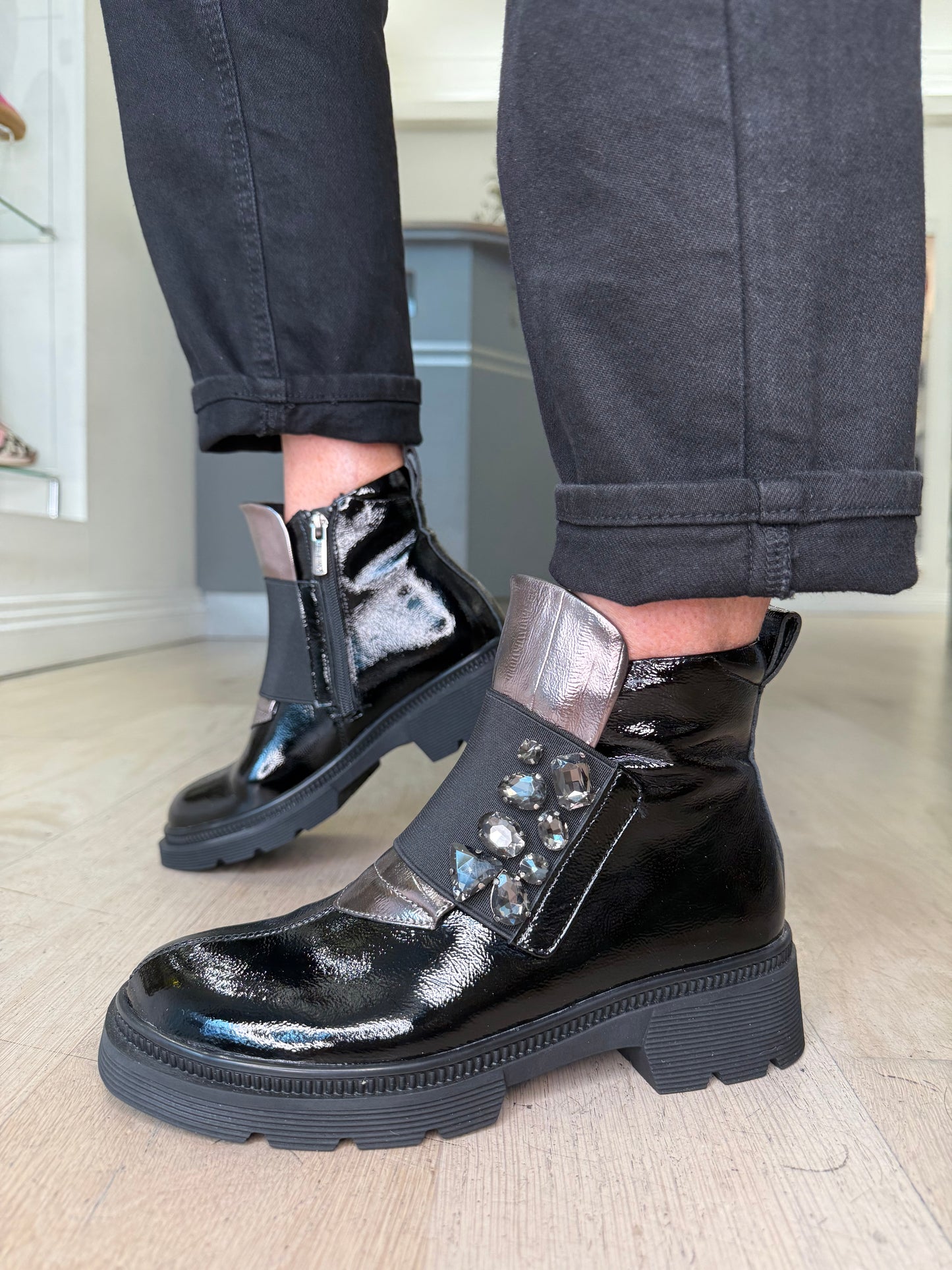 Loretta Vitale - Black Flexy Patent Biker Boot Style With Stone Detail