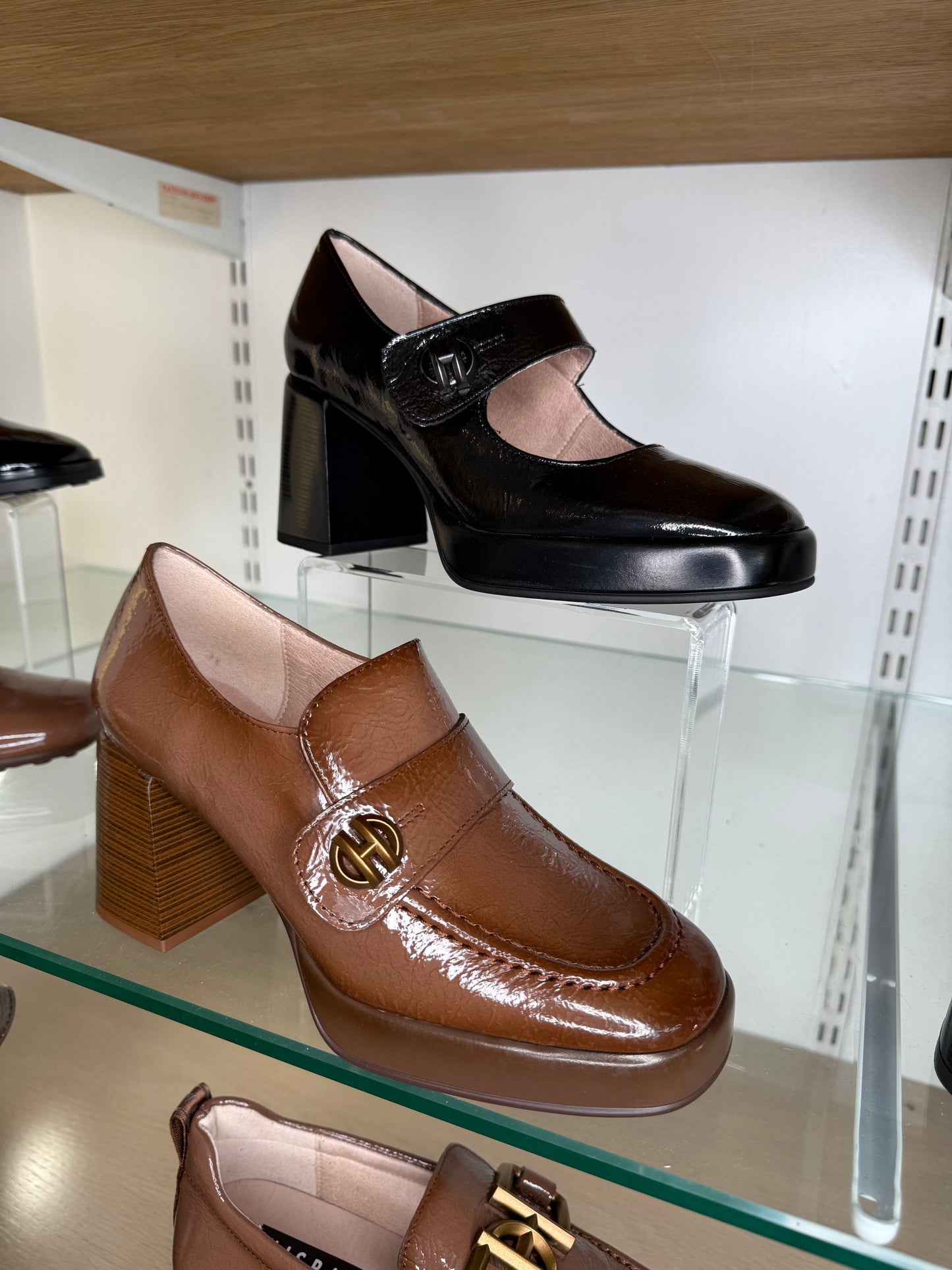 Hispanitas - Flexy Patent Mocha Block Heel Shoe With Platform Sole