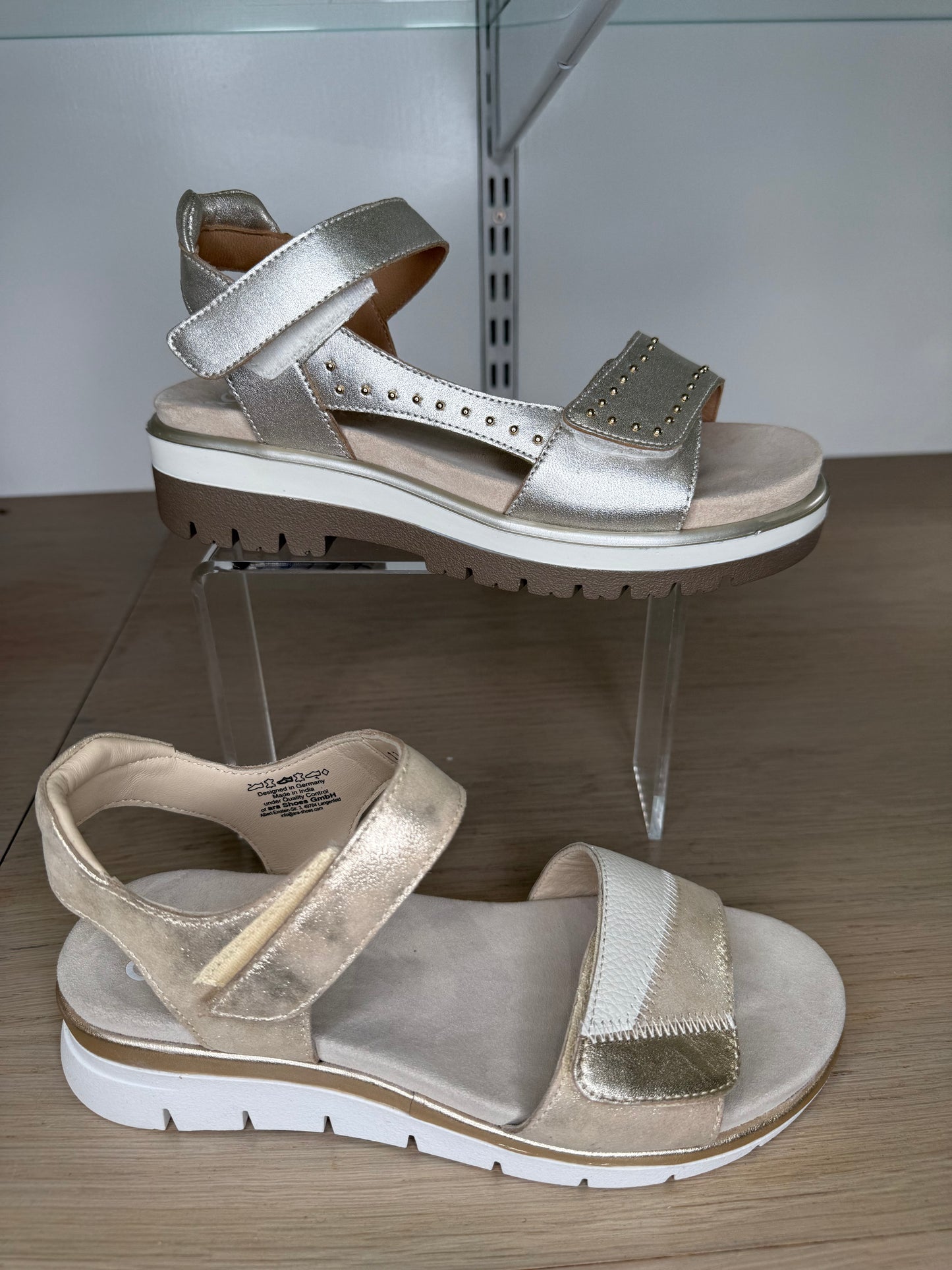 Ara -Soft Shimmer Velcro Strap Sandal With Cream Trim