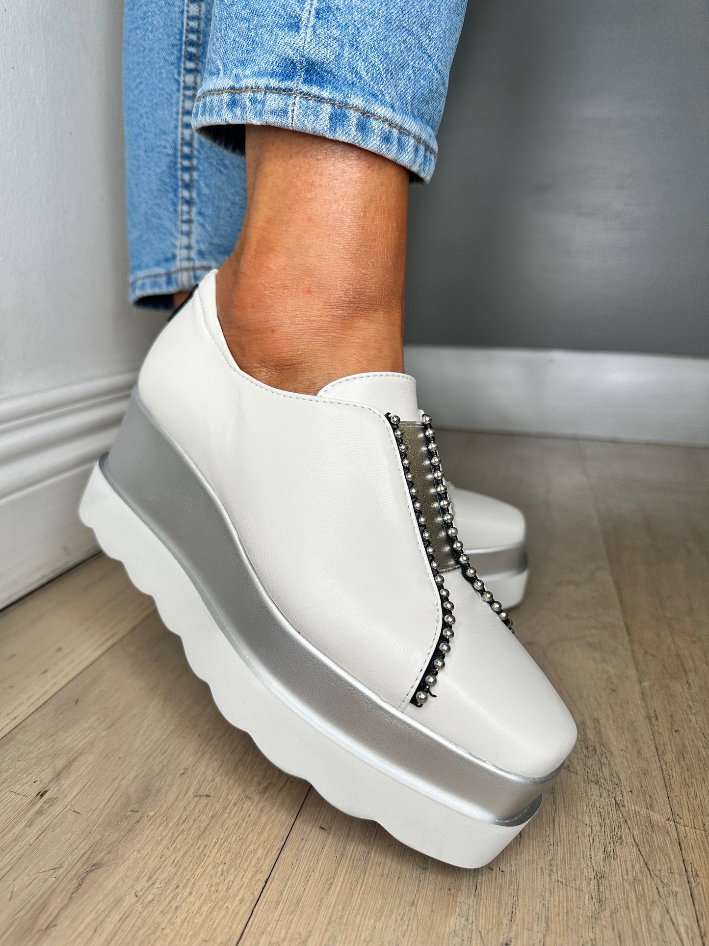 Marco Moreo - White / Silver Trim Chunky Sole Slip On Show