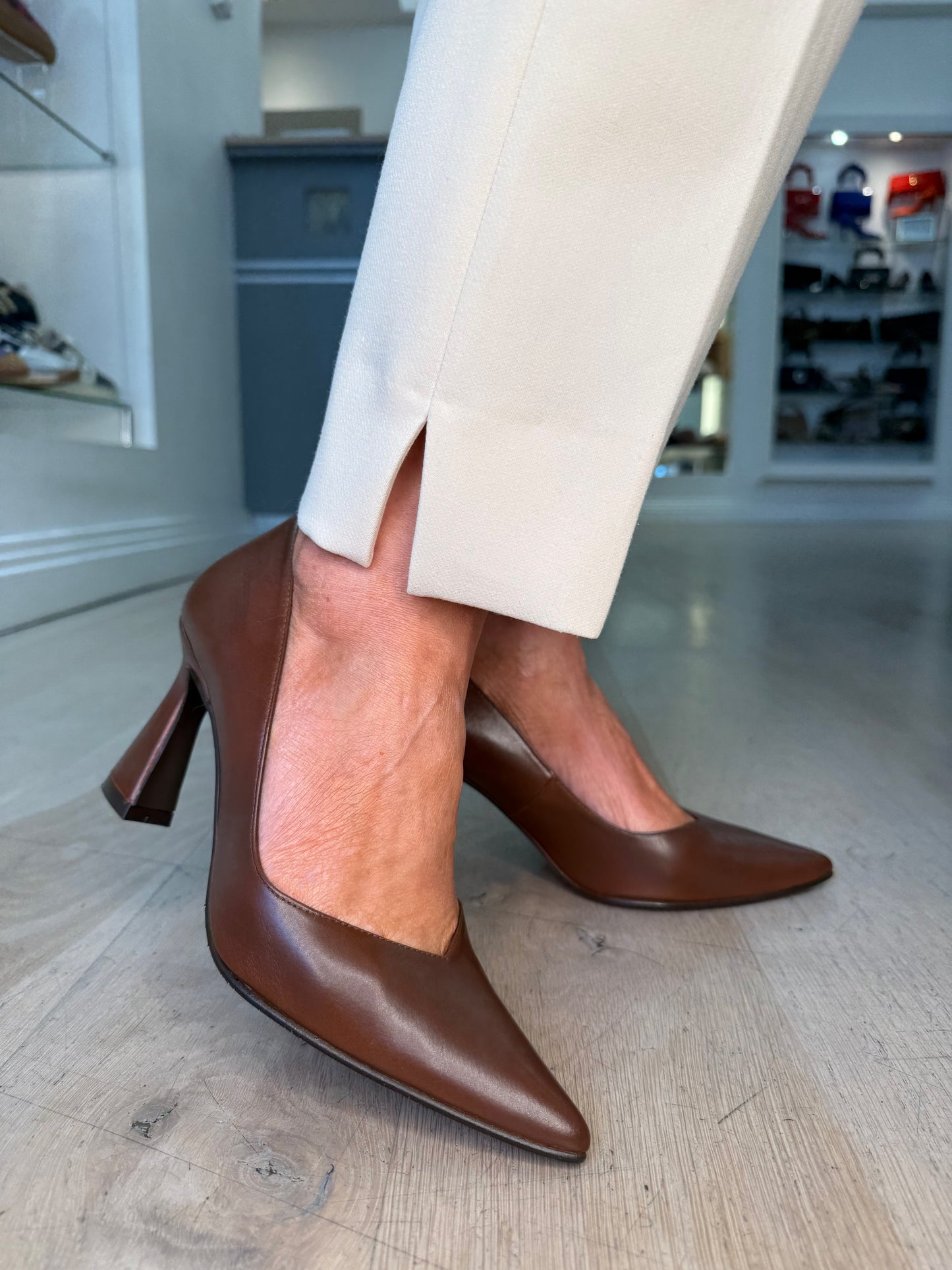 Lodi - Rich Brown Leather Pointy Toe Court Shoes