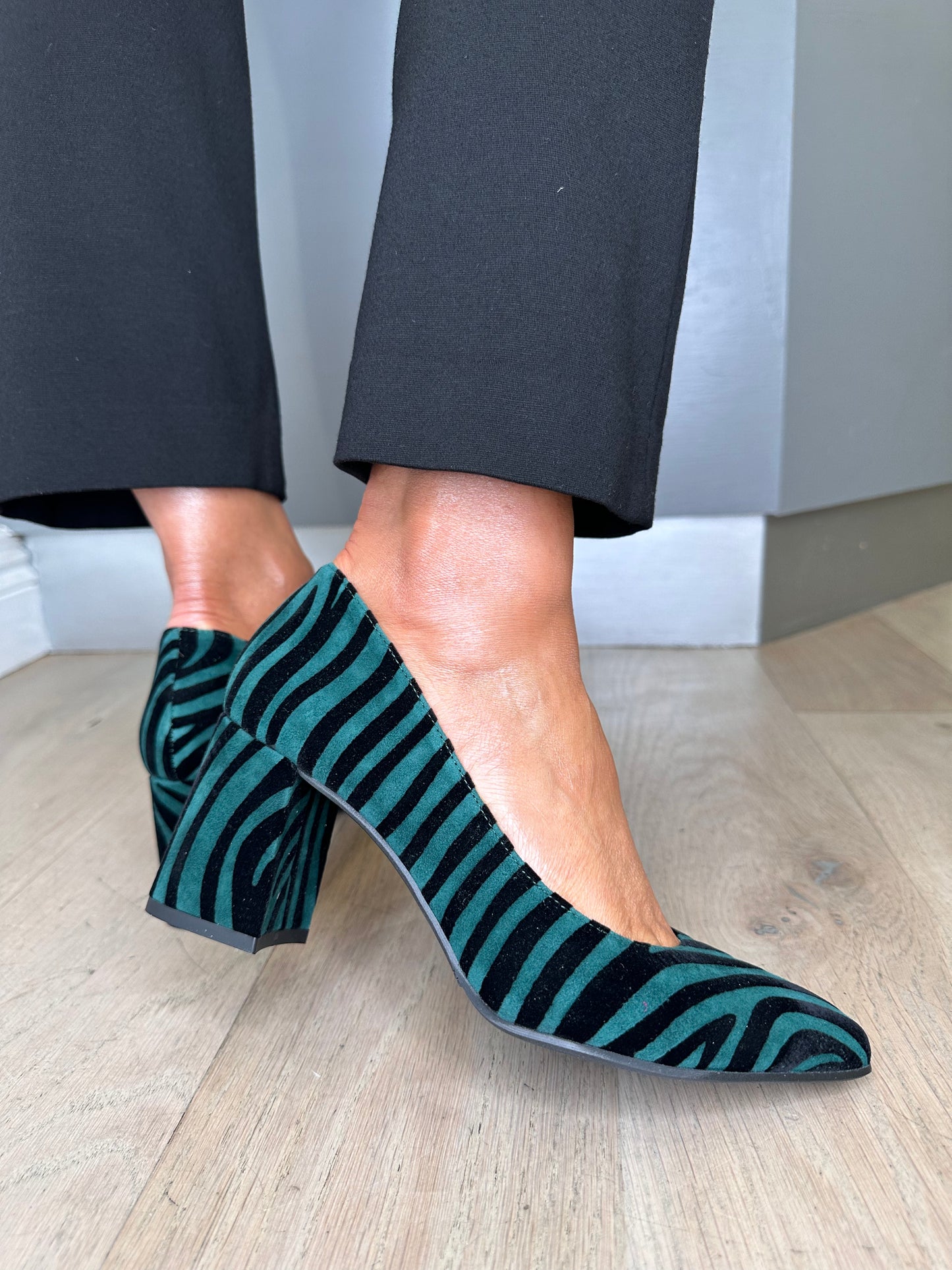 Marian - Teal/Black Zebra Print Pointy Toe Shoe Wit Mid block Heel