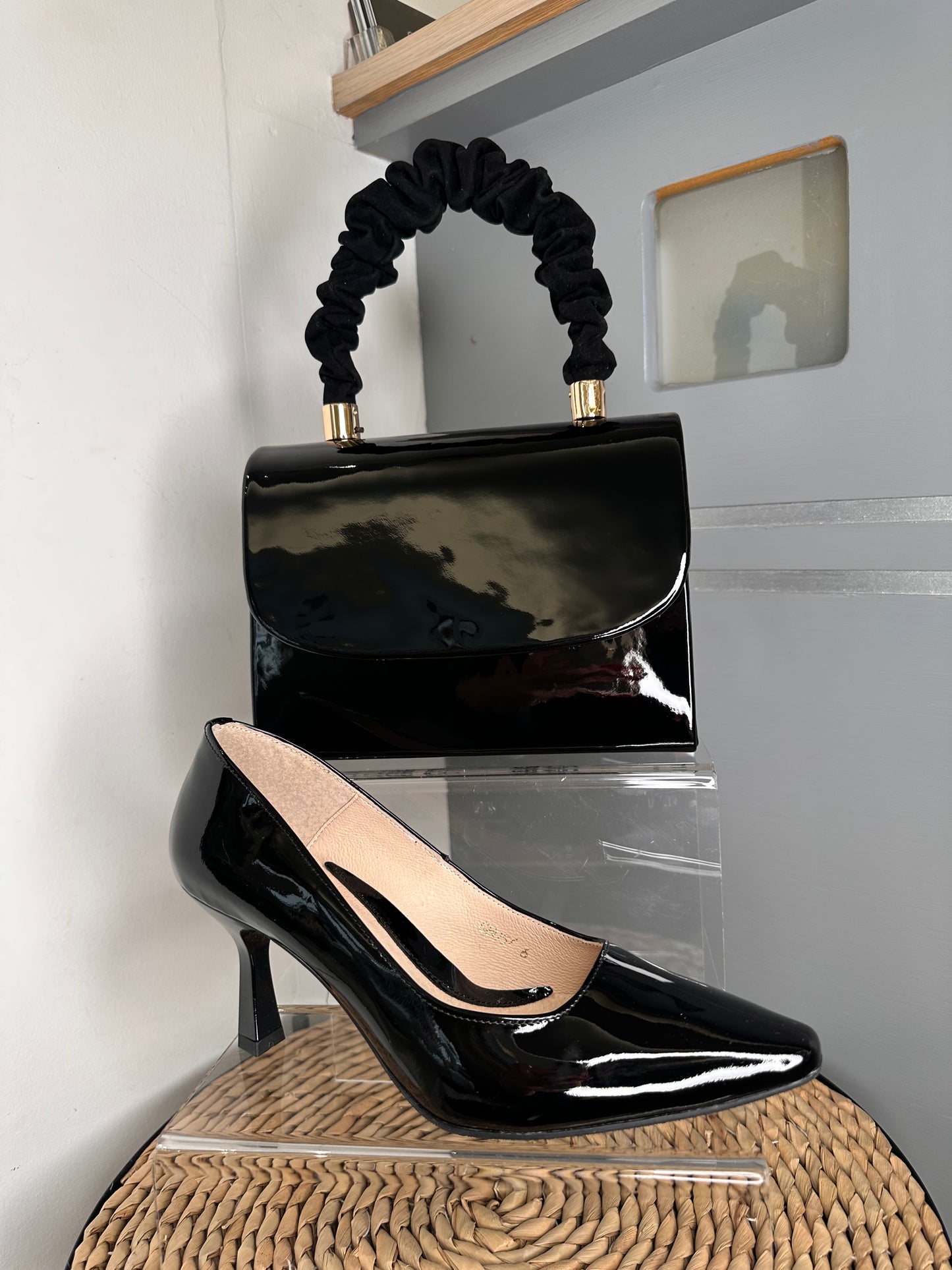 Emis - Black Flexy Patent Leather Mid-Heel Court Shoe