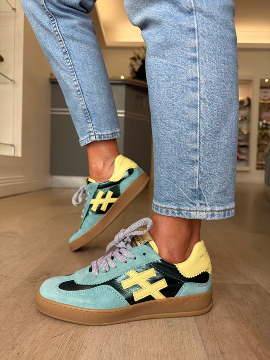 Another Trend - Teal & Lemon Trim Trainer