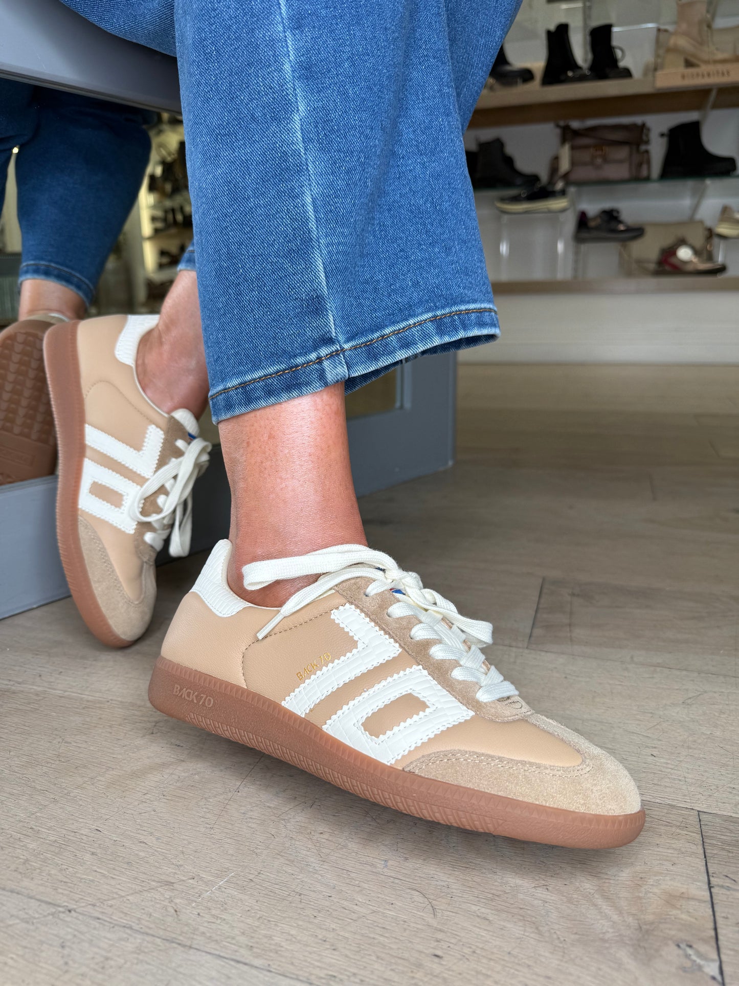 Back 70 - Cloud Camel Leather/ Suede Trainer