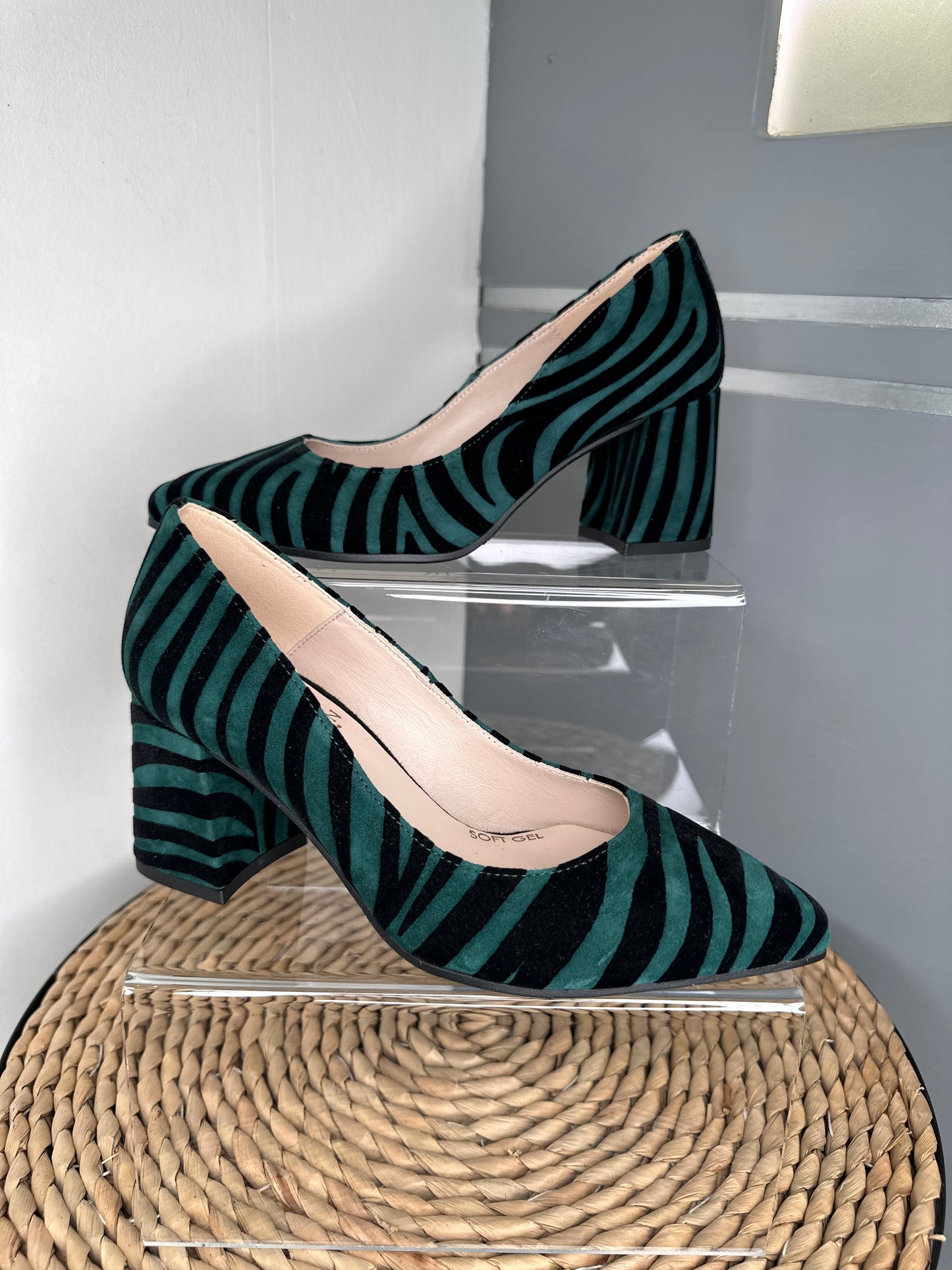 Marian - Teal/Black Zebra Print Pointy Toe Shoe Wit Mid block Heel