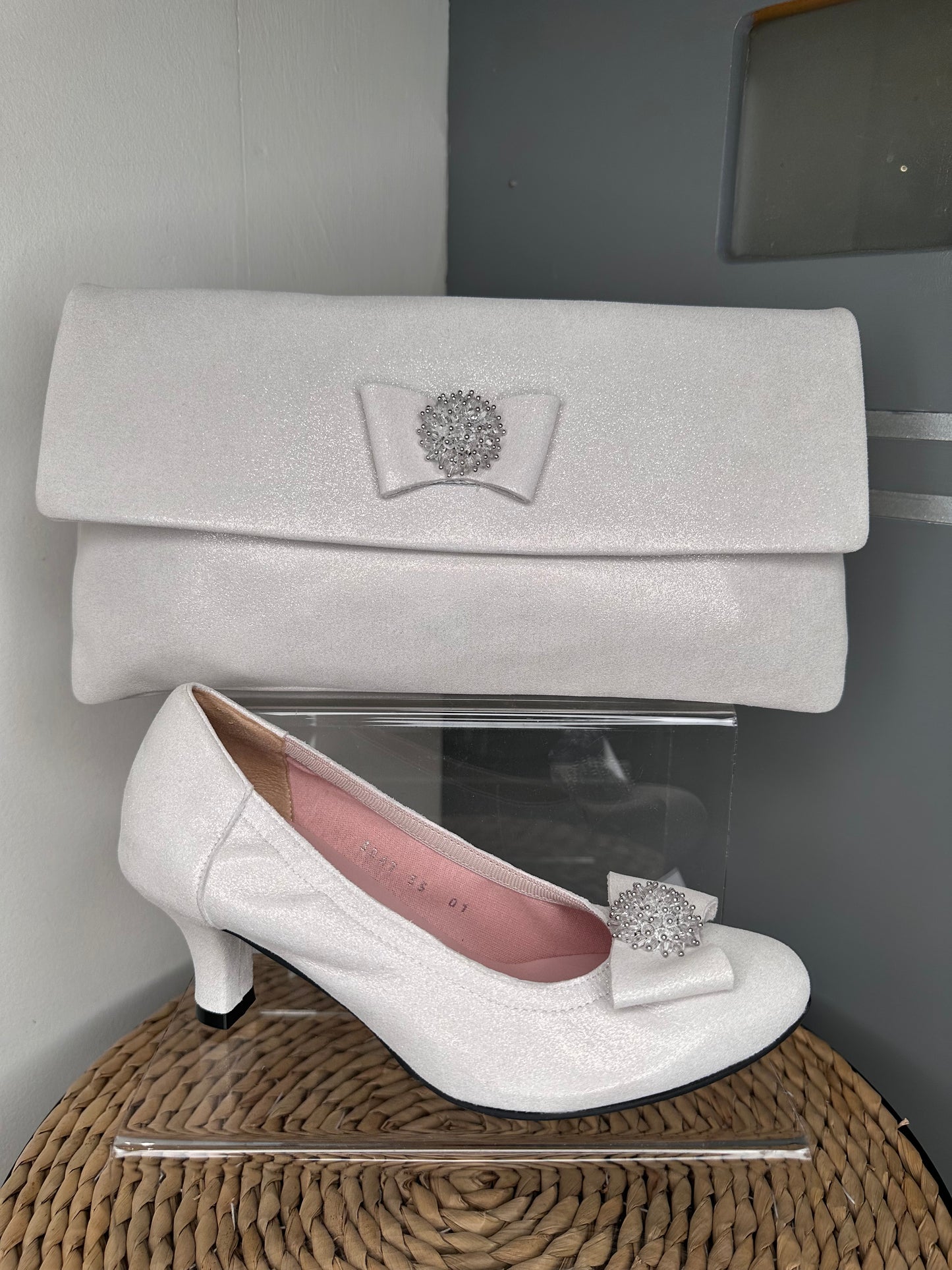 Le Babe – Silver Shimmer Round Toe Kitten Heel Shoe