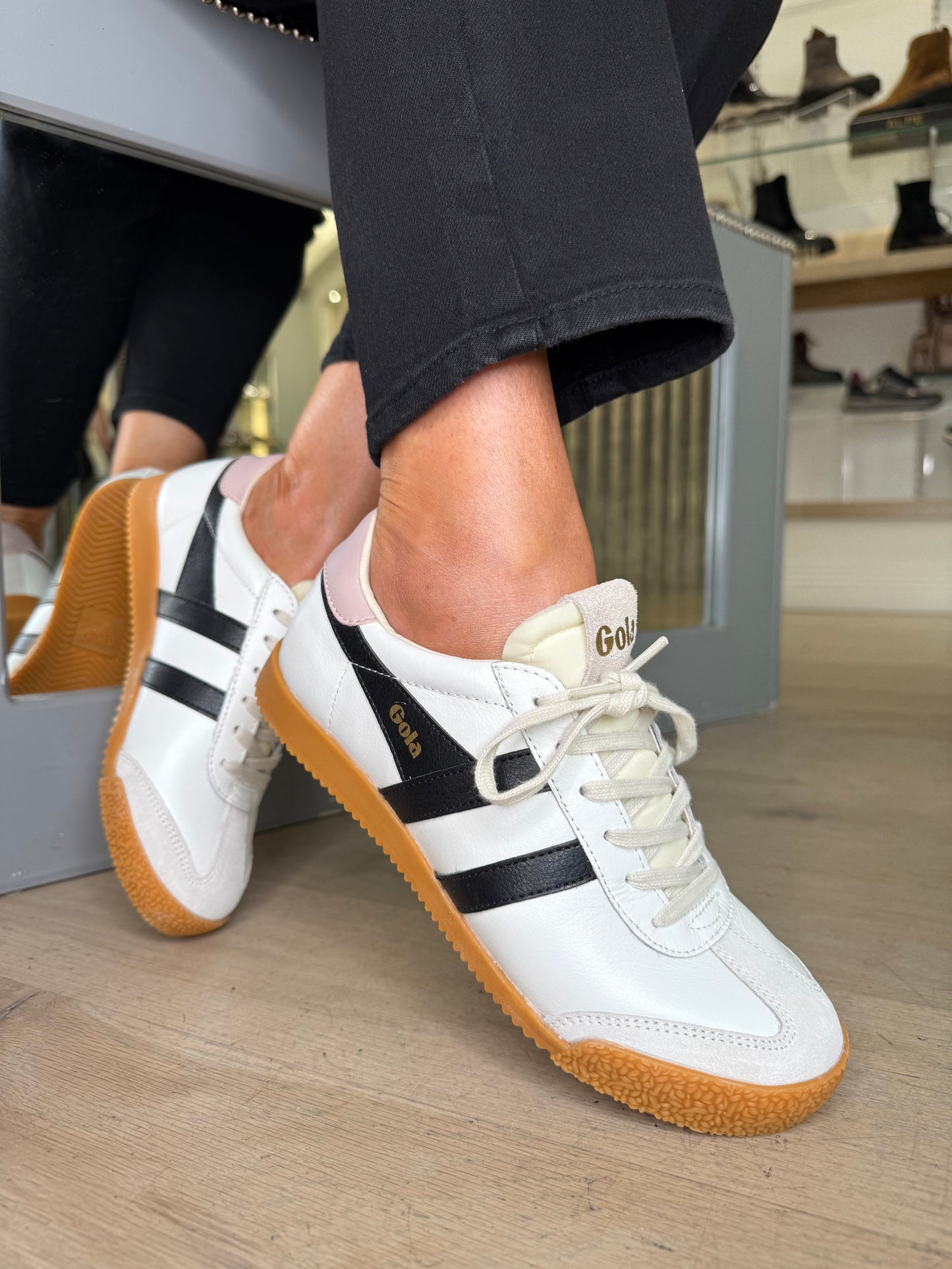 Gola - Elan White Leather Trainer With A Black & Pink Trim