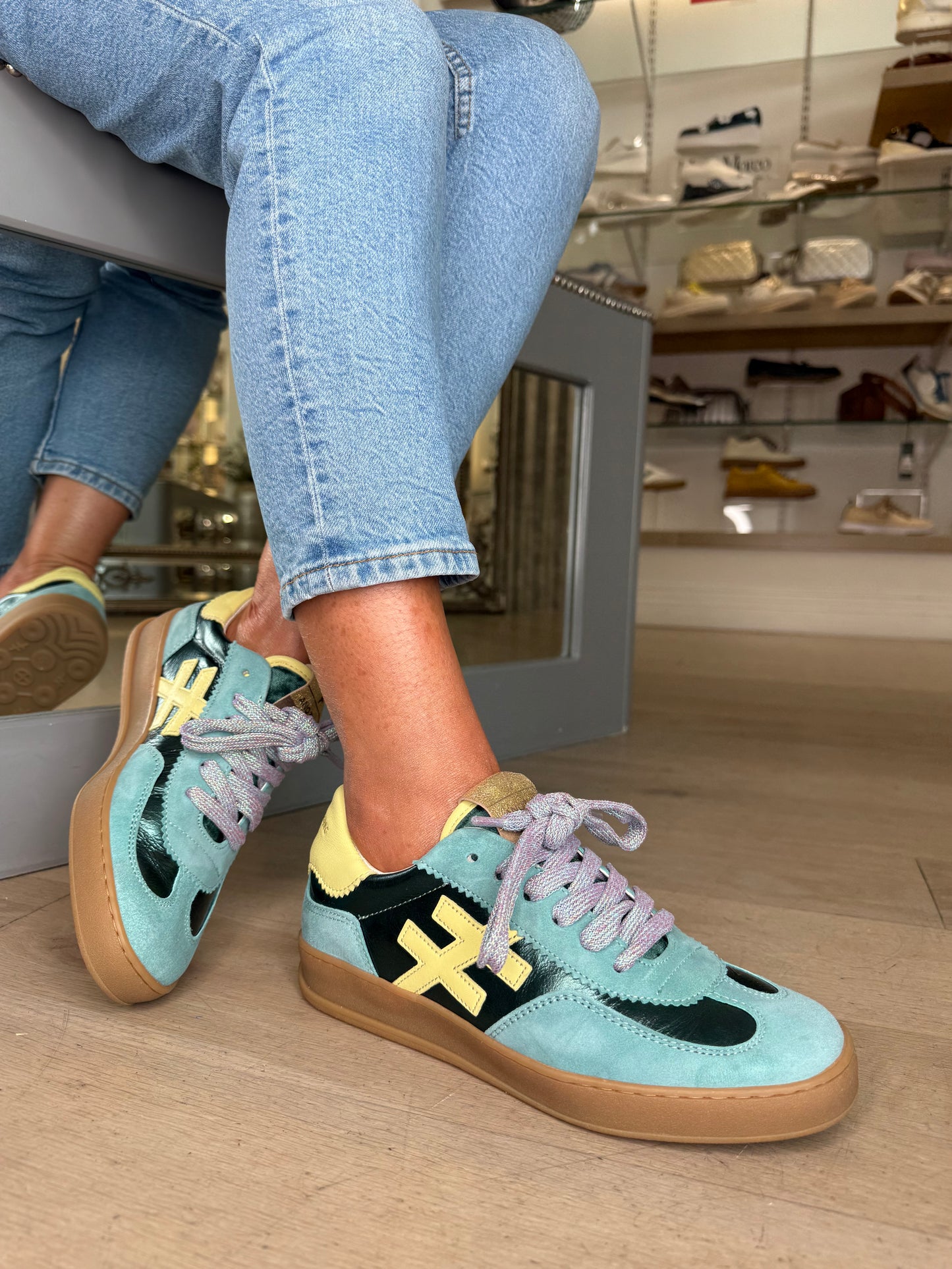 Another Trend - Teal & Lemon Trim Trainer