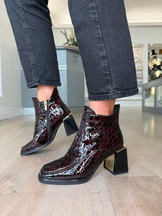 Loretta Vitale -Bordo/ Black Croc Patent Square Toe Block Heel Boot