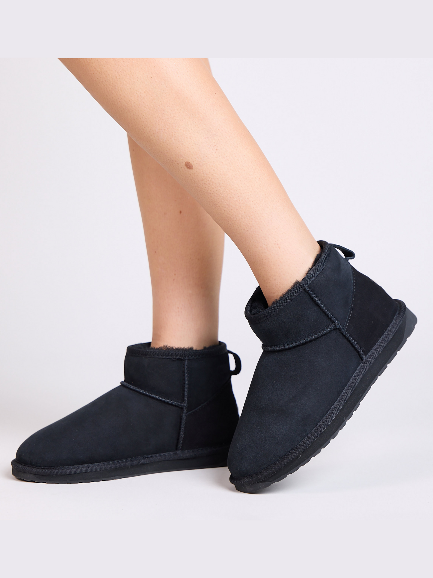 Emu Australia - Stinger Micro Boot in Black