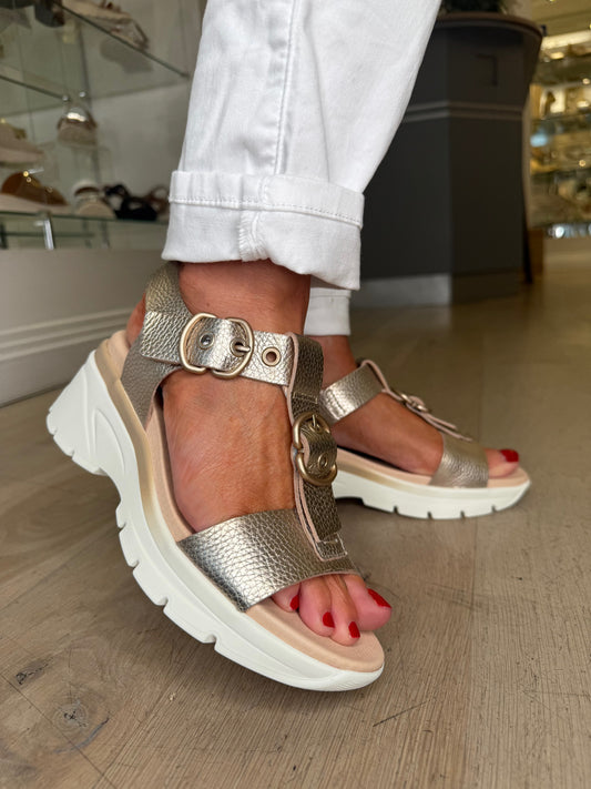 Hispanitas - Antique Gold T-Bar Sandal