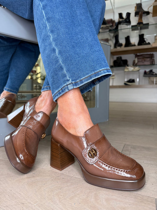 Hispanitas - Flexy Patent Mocha Block Heel Shoe With Platform Sole