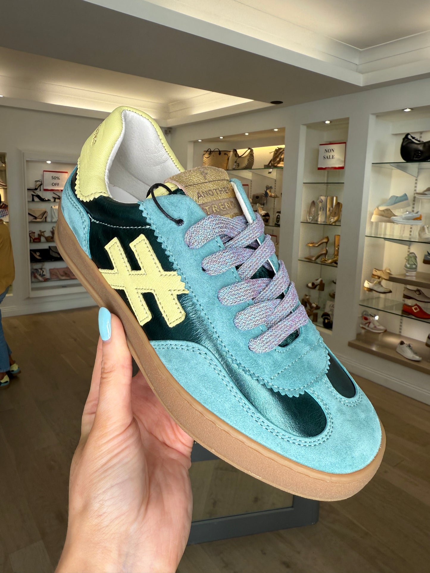 Another Trend - Teal & Lemon Trim Trainer