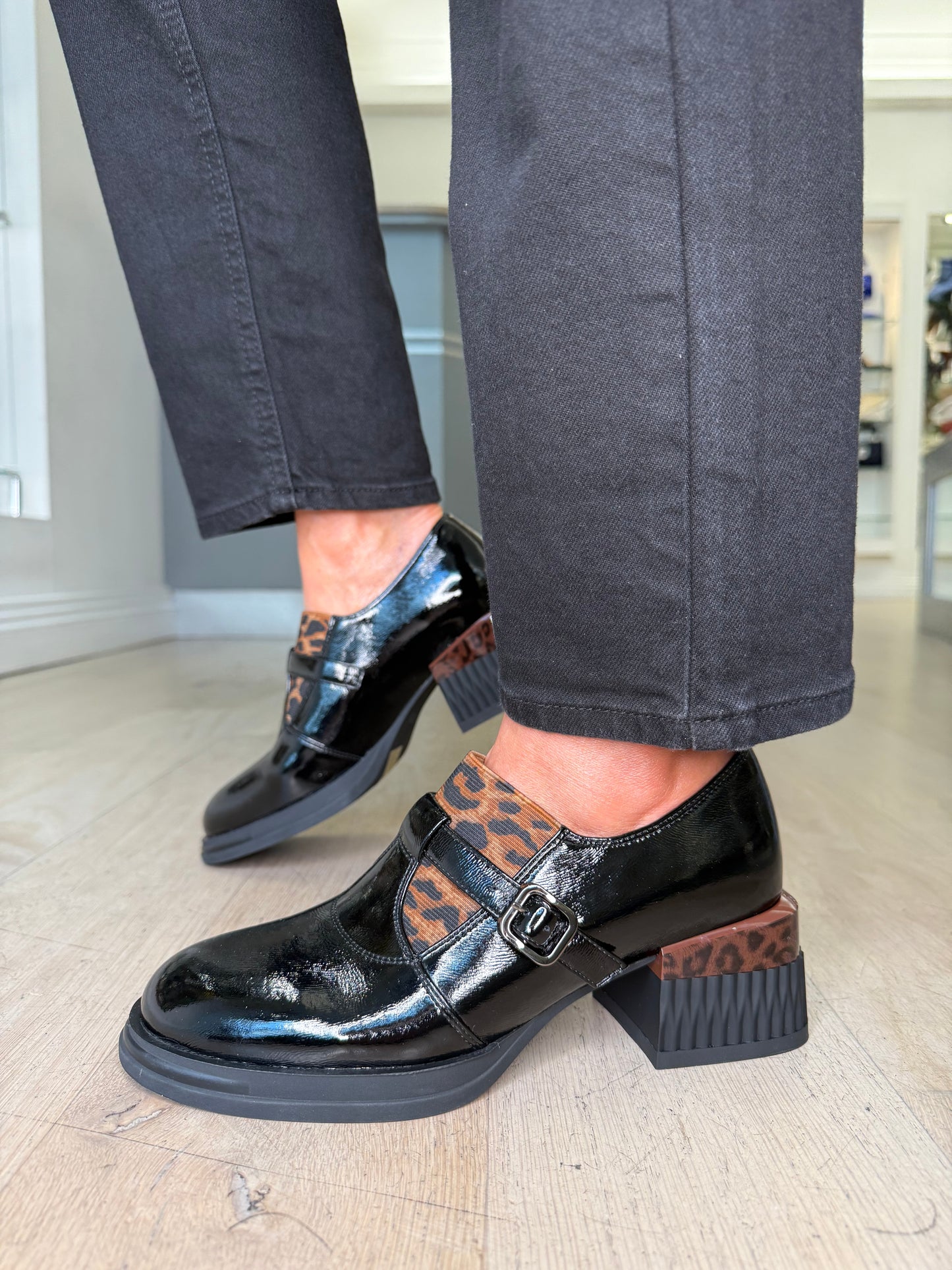 Loretta Vitale - Black Patent Block Heel Brogue Wit Leopard Print Trim