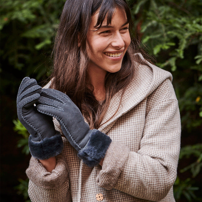 Emu Australia - Apollo Bay Dark Grey Sheepskin Gloves