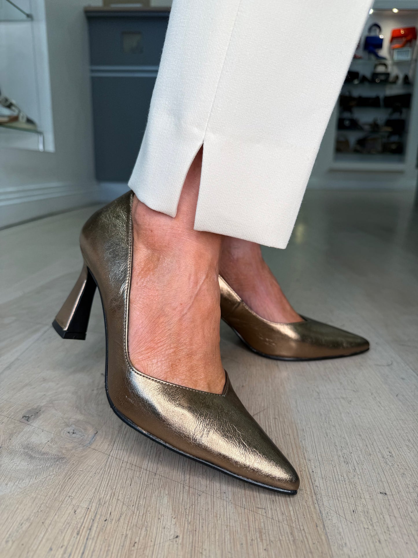 Lodi - Soft Bronze Pointy Toe Court Shoes
