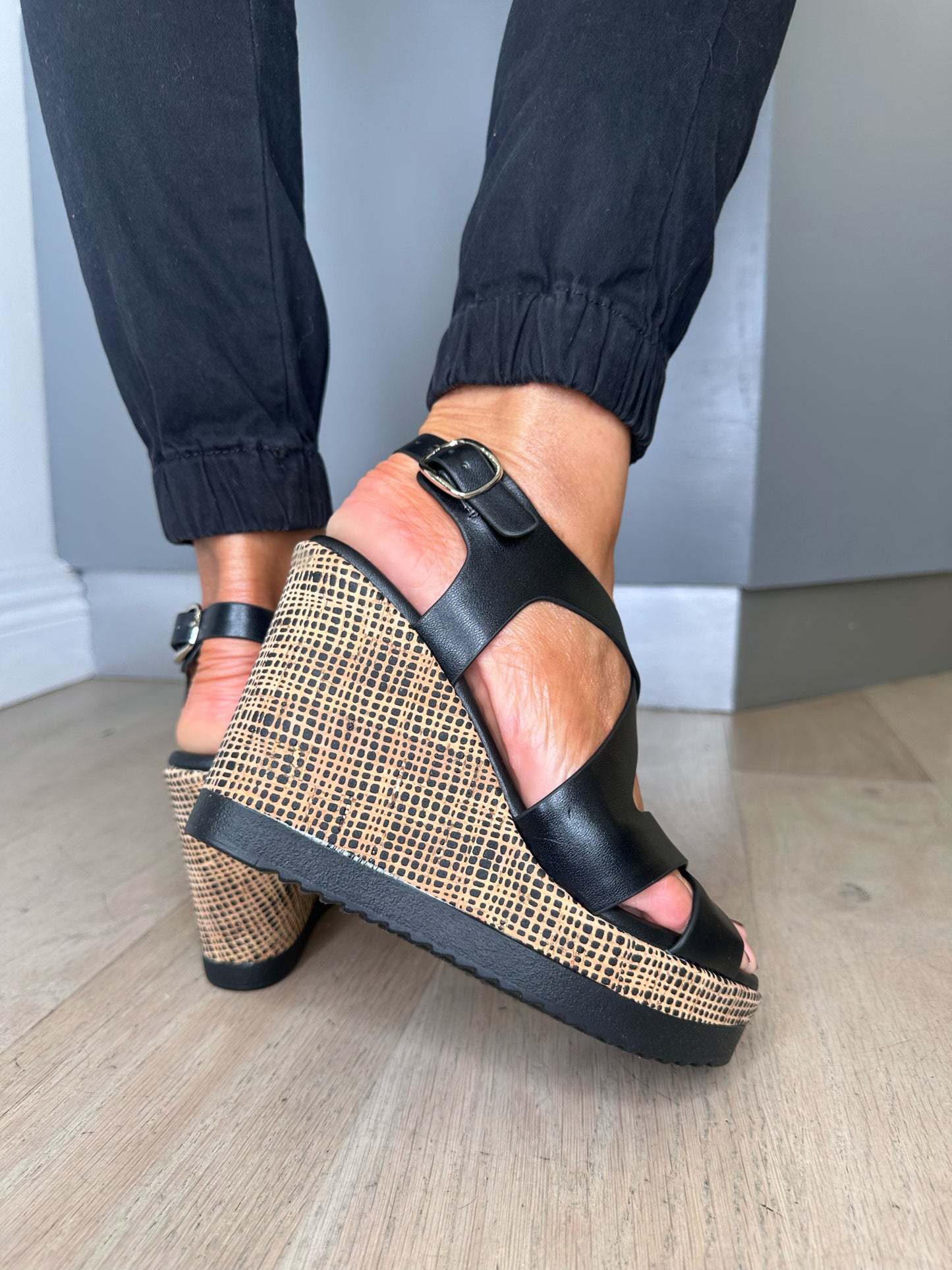 Repo - Black Strappy Wedge Sandal