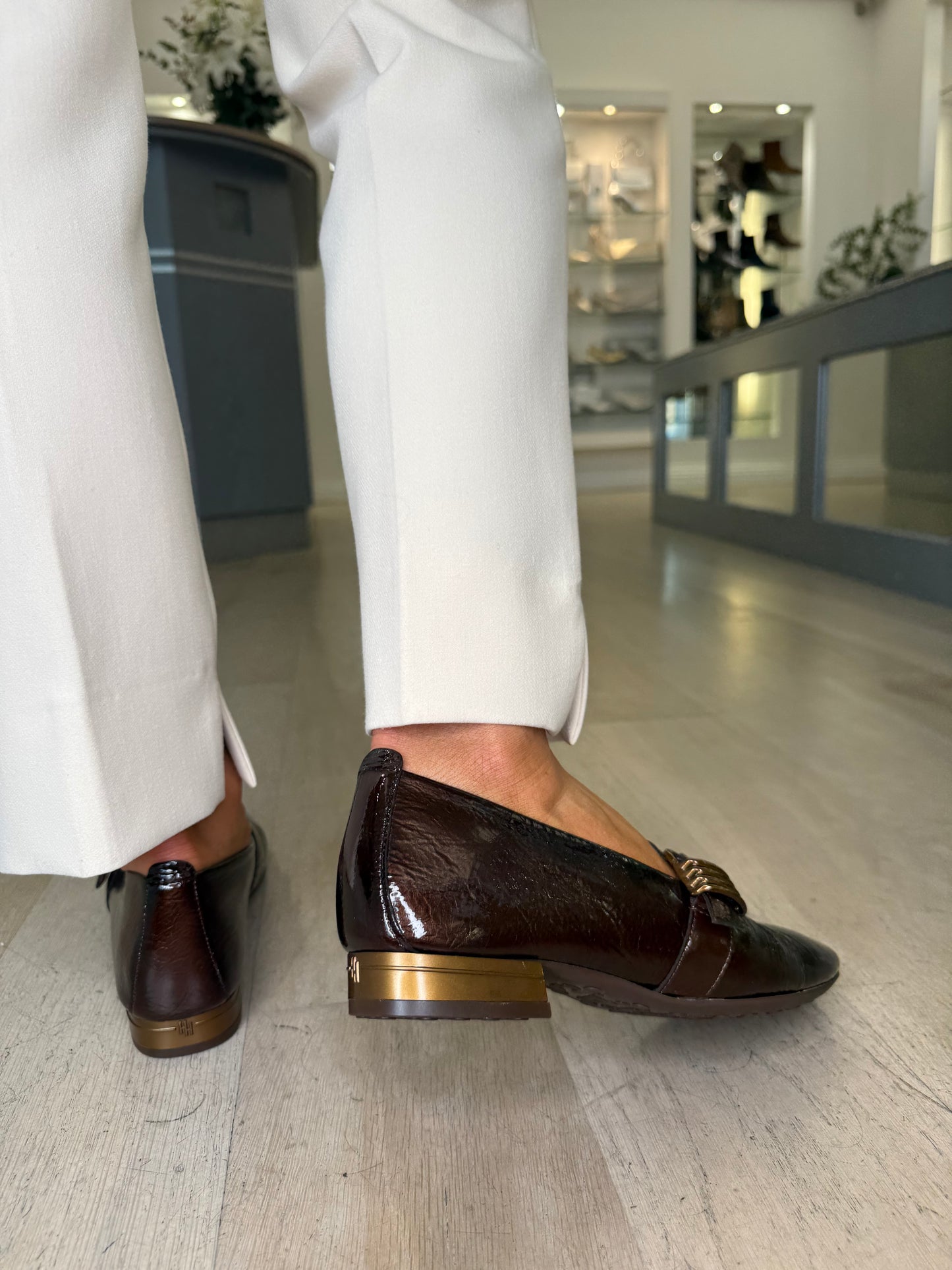 Hispanitas - Rich Brown Flexy Patent Leather Pump Style Shoe