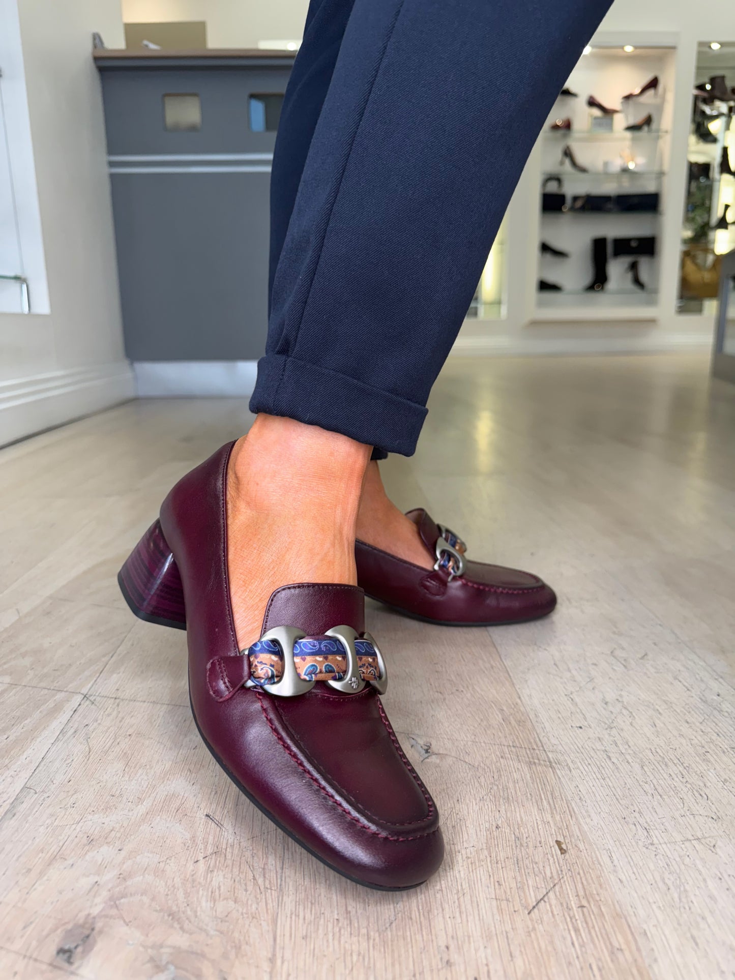Hispanitas - Rich Bordo Leather Block Heel Shoe
