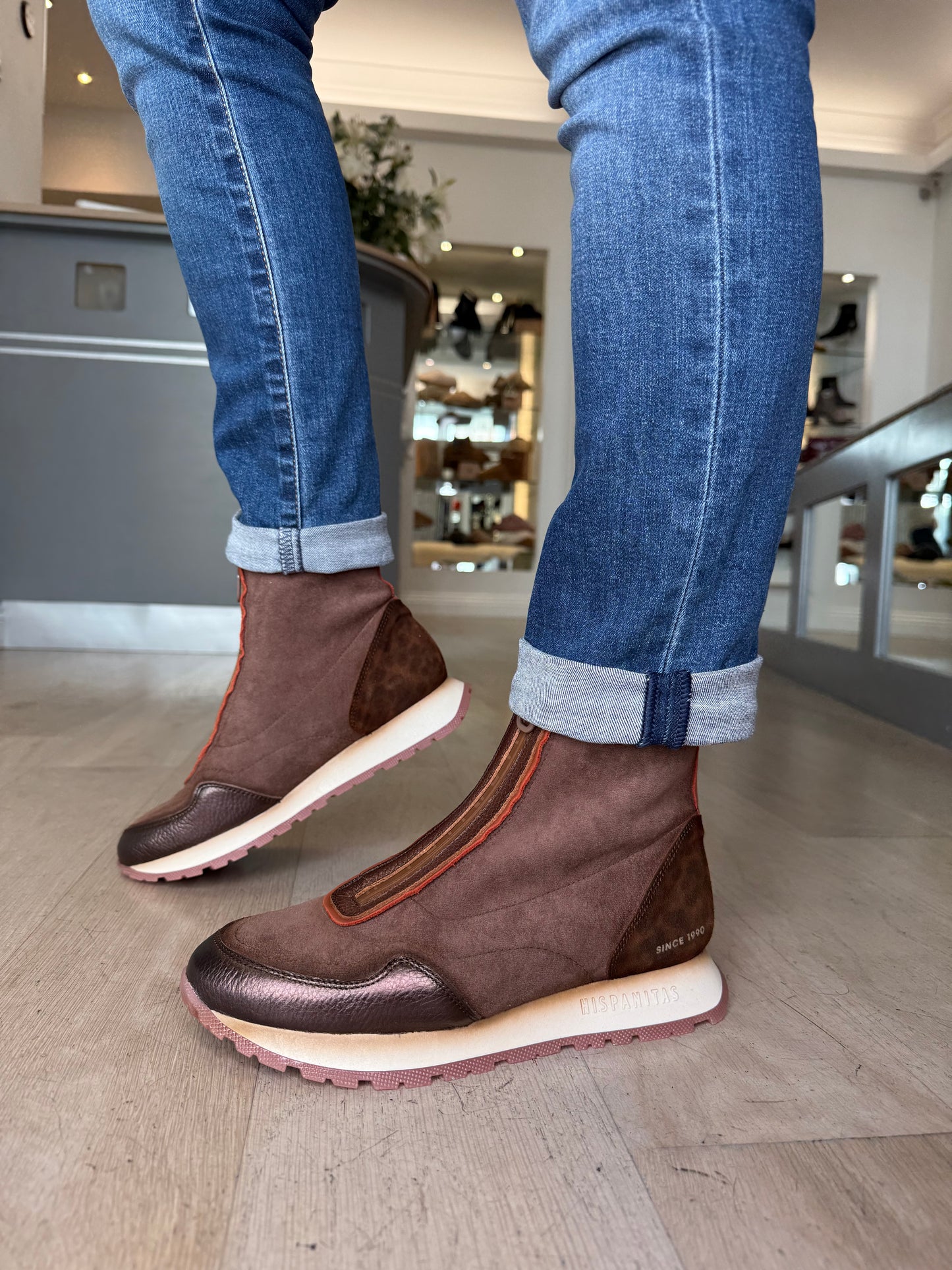 Hispanitas - Sporty Brown Zip Up Boot With Leopard Print Trim
