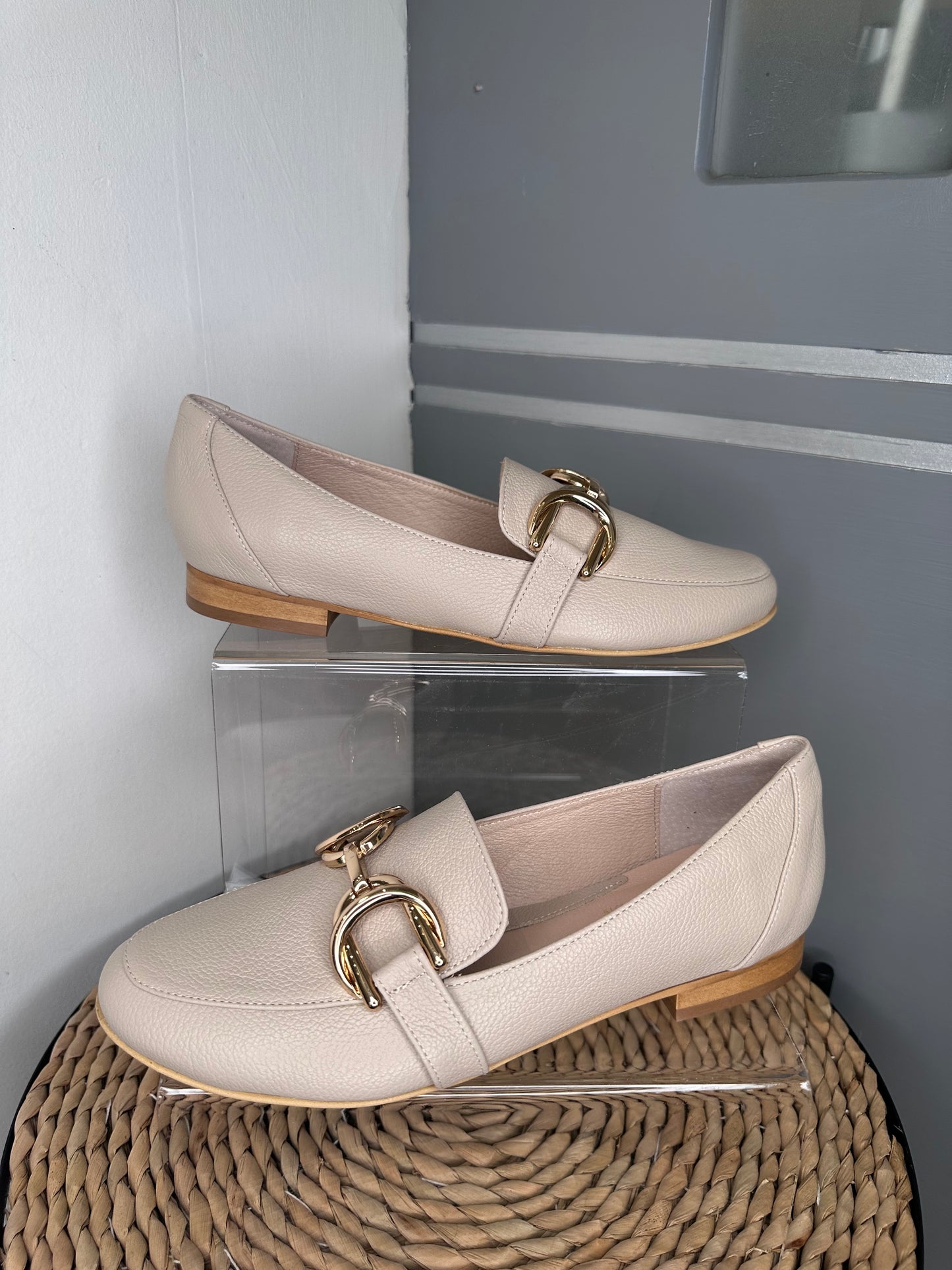 Emis - Soft Cream Loafer With Gold Chain Trim