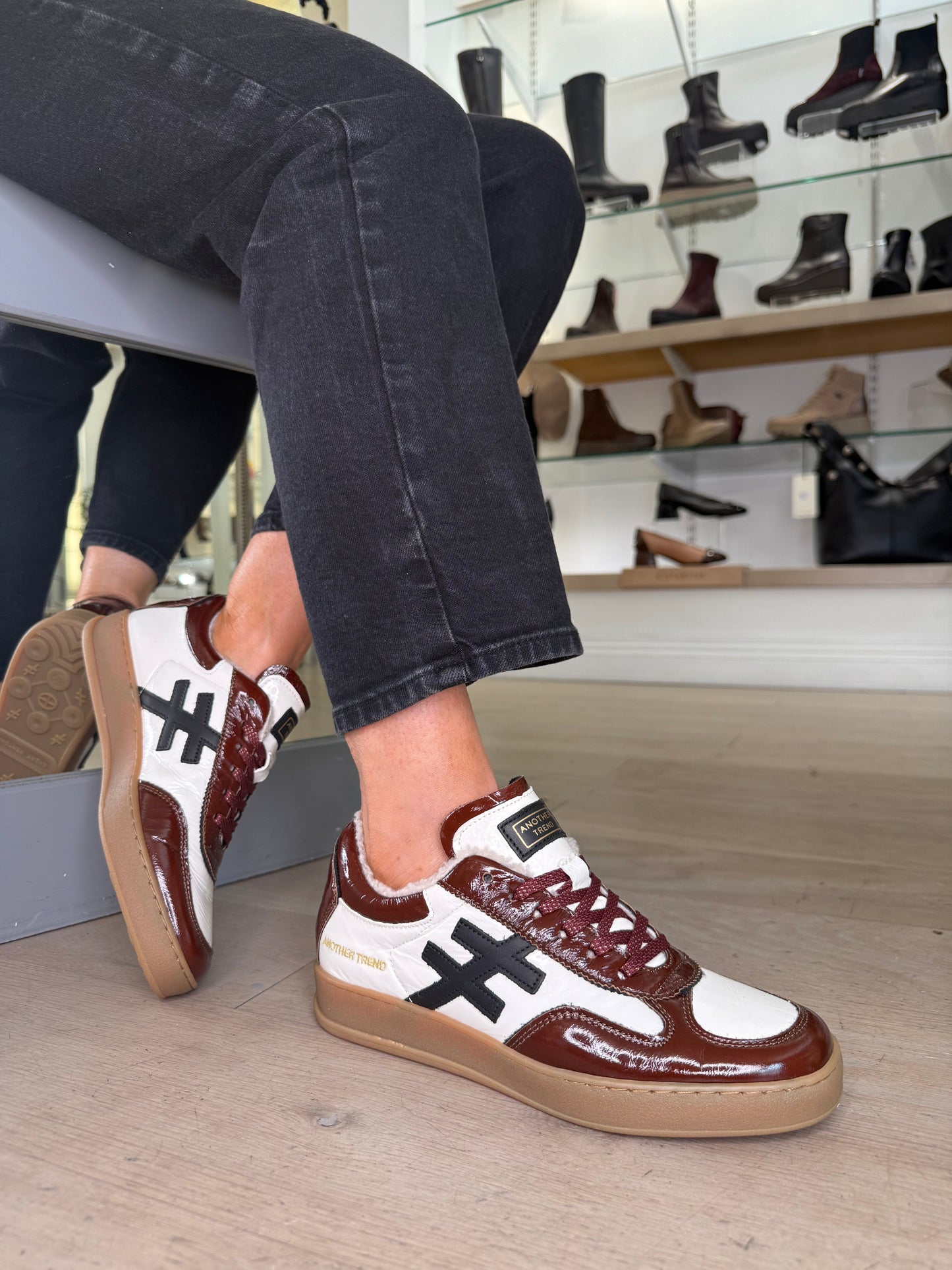Another Trend - Brown & White Flexy Patent Leather Trainer With Wollen Lining