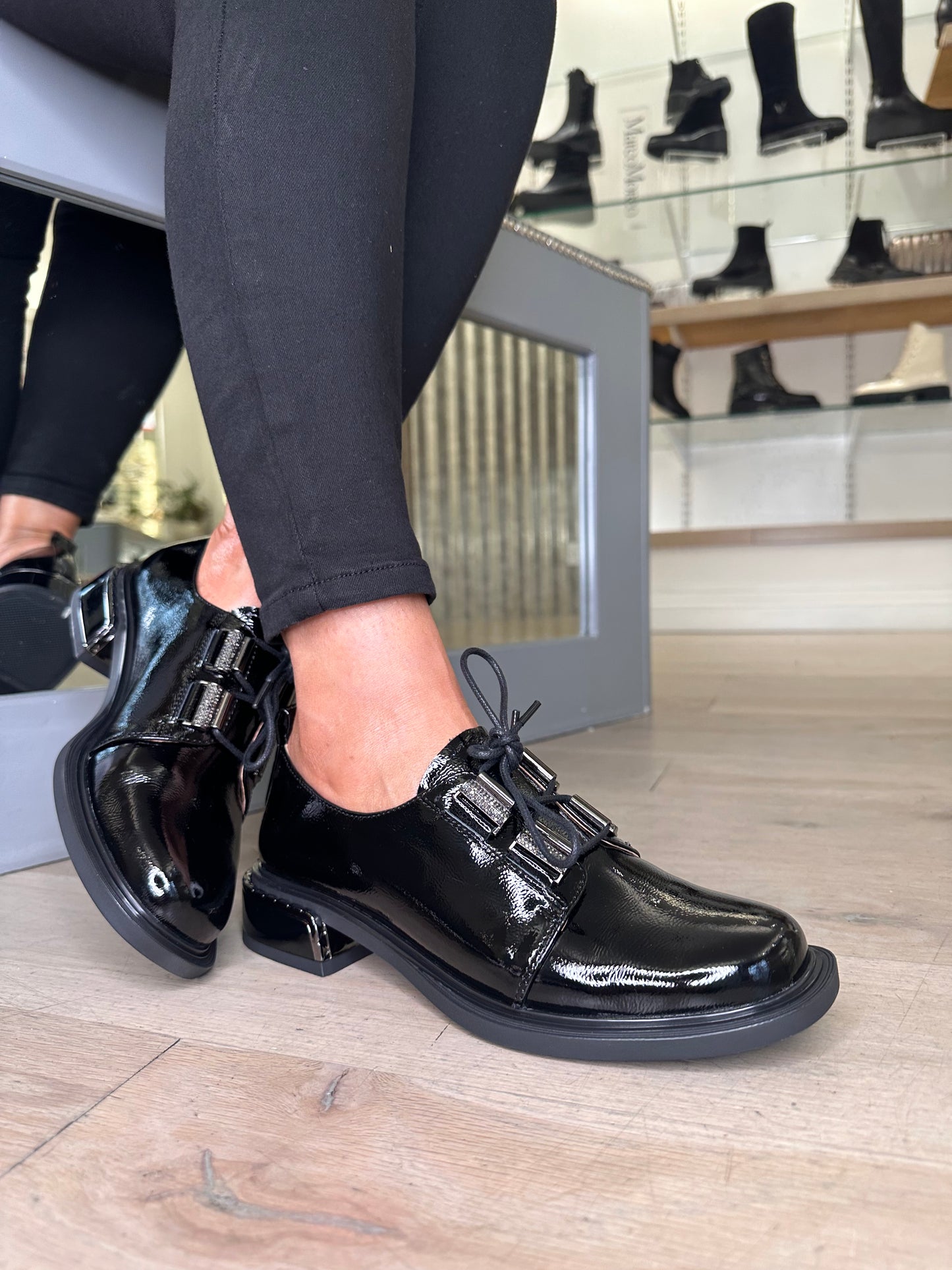 Loretta Vitale - Black Flexy Patent Lace Up Brogue