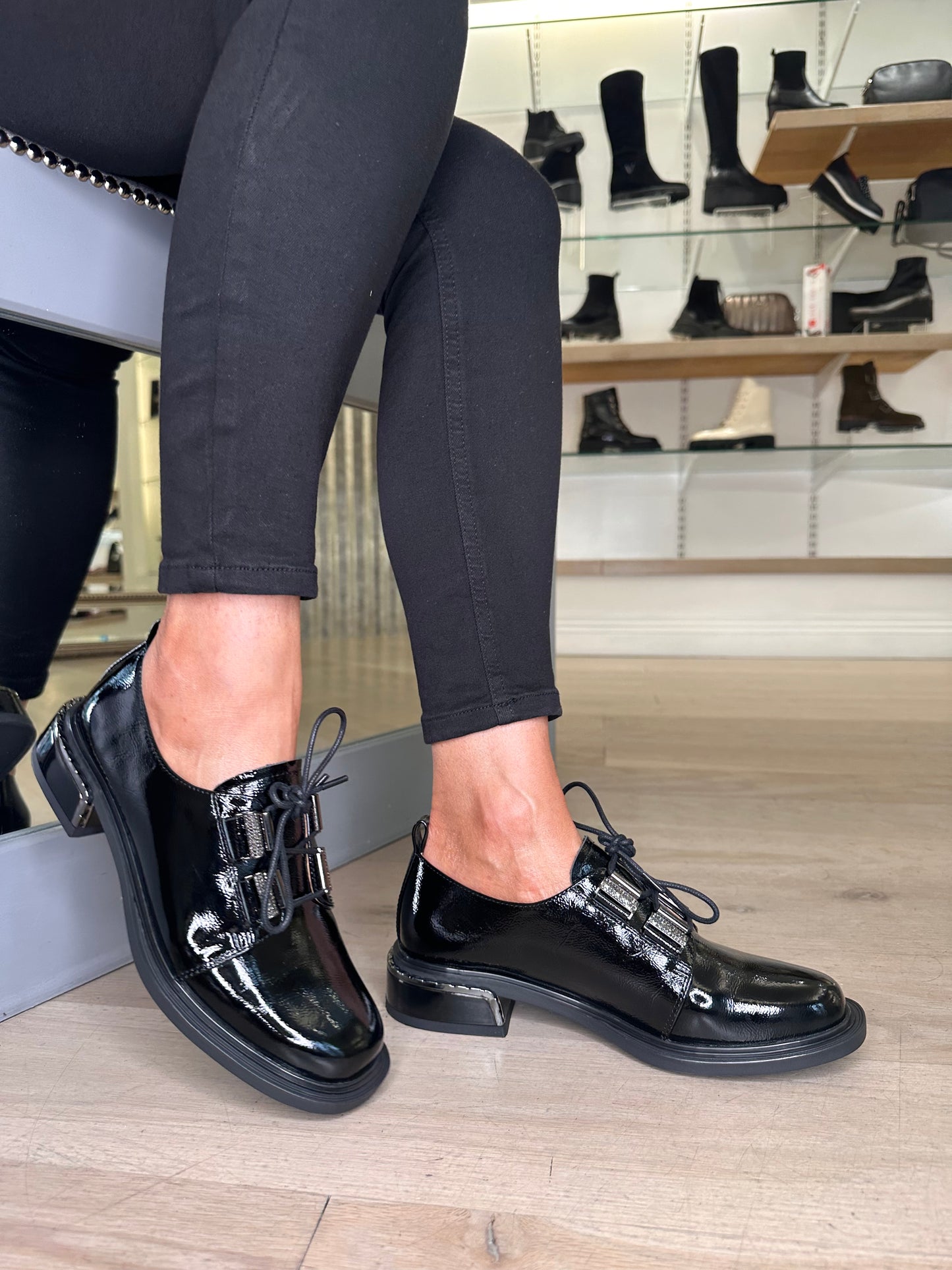 Loretta Vitale - Black Flexy Patent Lace Up Brogue
