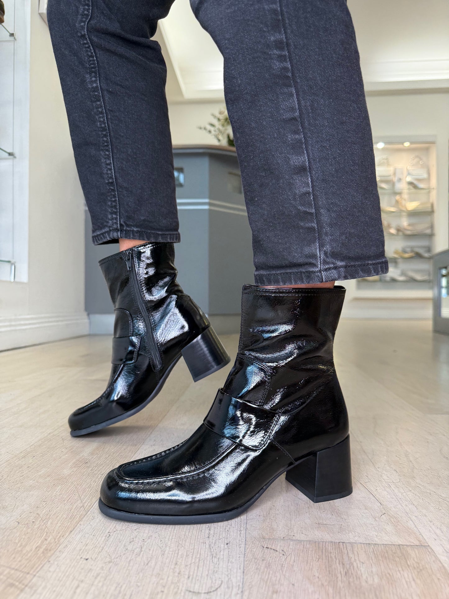 Unisa -Black Flexy Patent Leather Square Toe Block Heel Boot