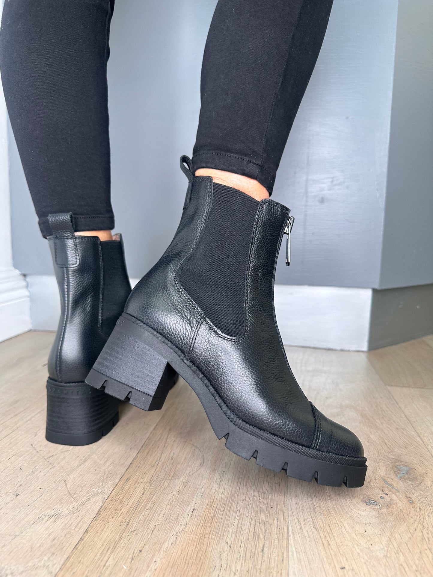 Hispanitas - Black Nappa Leather Block Heel Boot With Front Zip