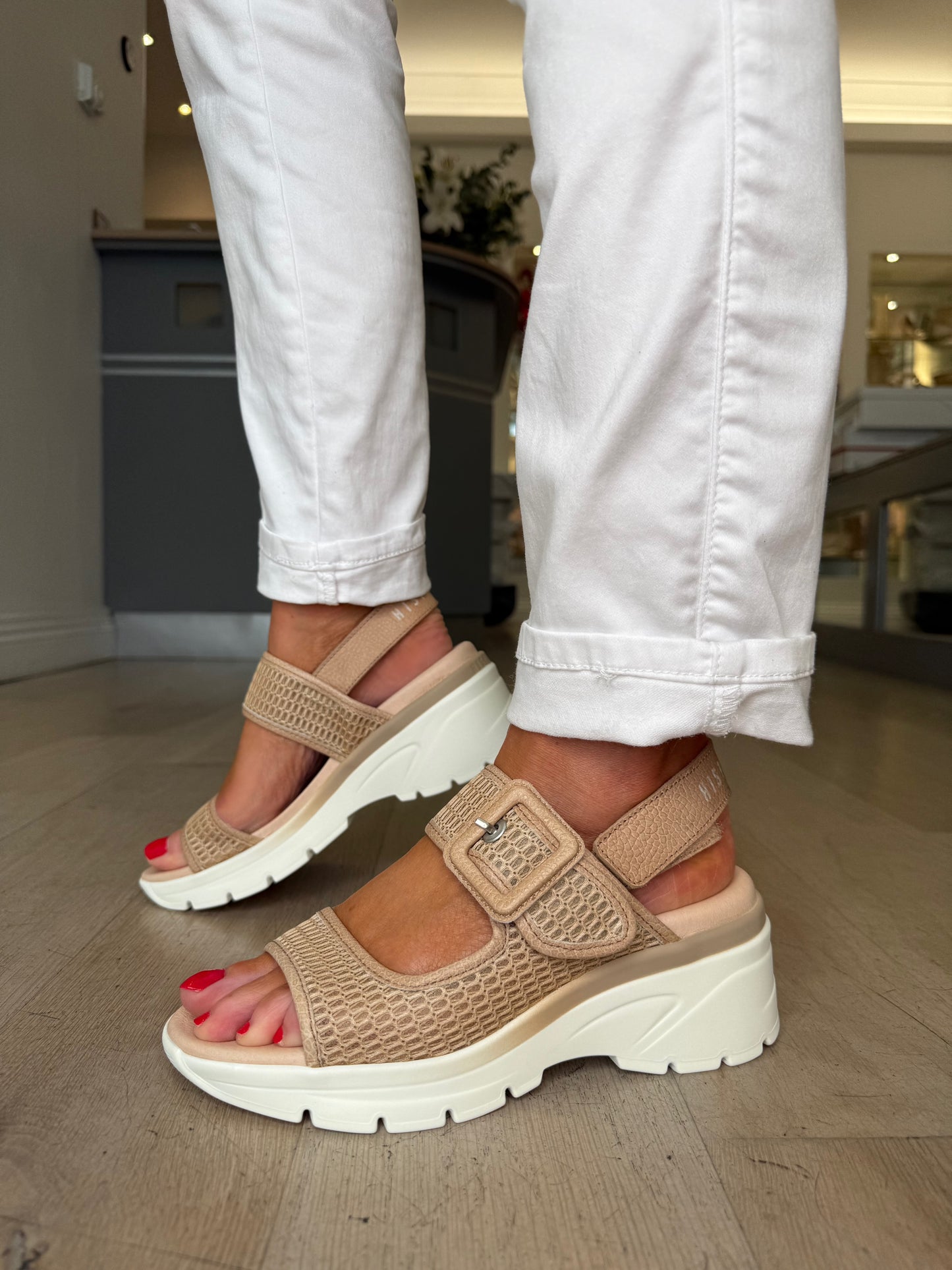 Hispanitas -Caramel Mesh Chunky Sandal With Velcro Strap And Buckle Trim