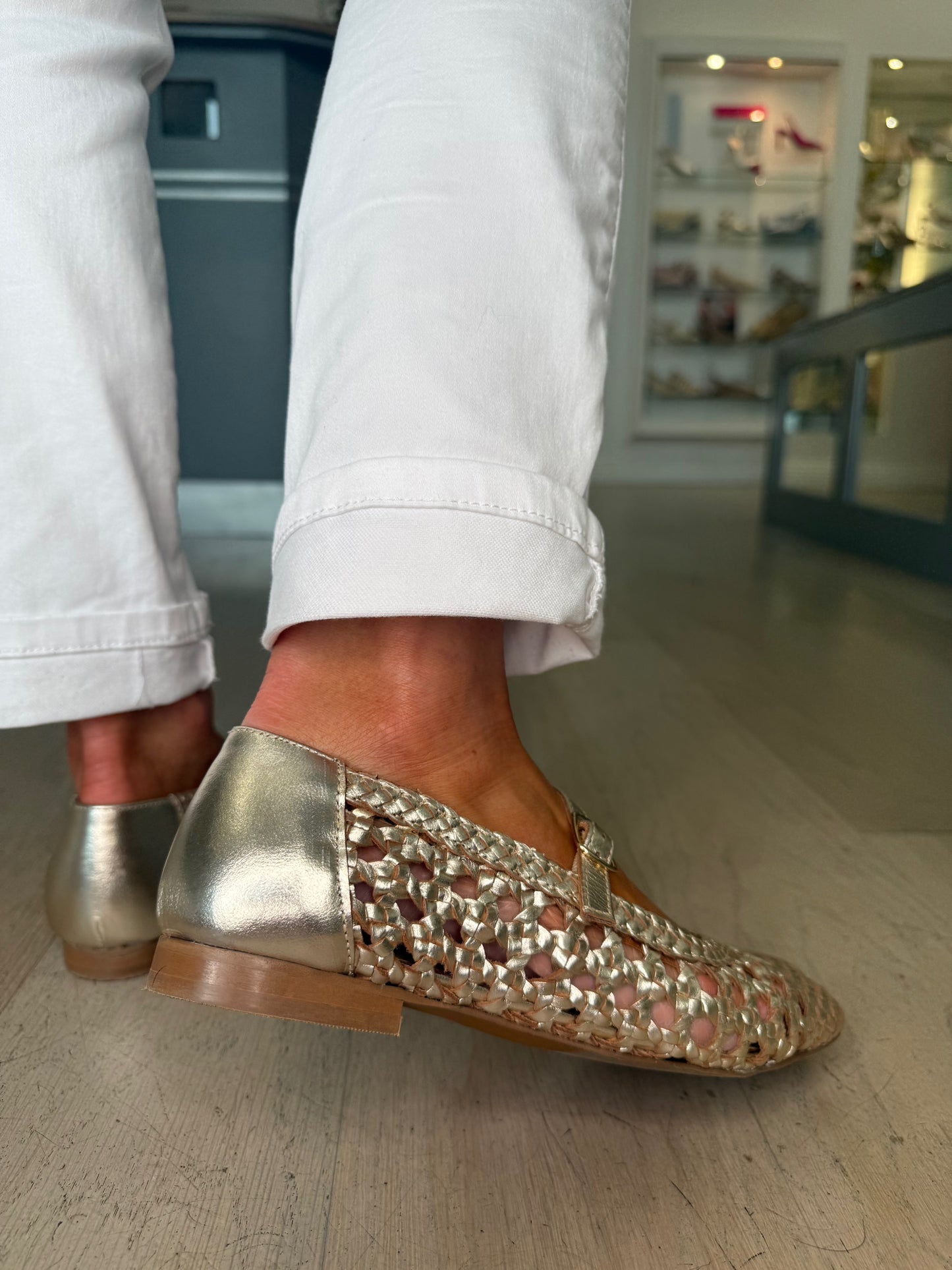 Repo - Metallic Gold Leather Weave Mary Jane Style Pomp
