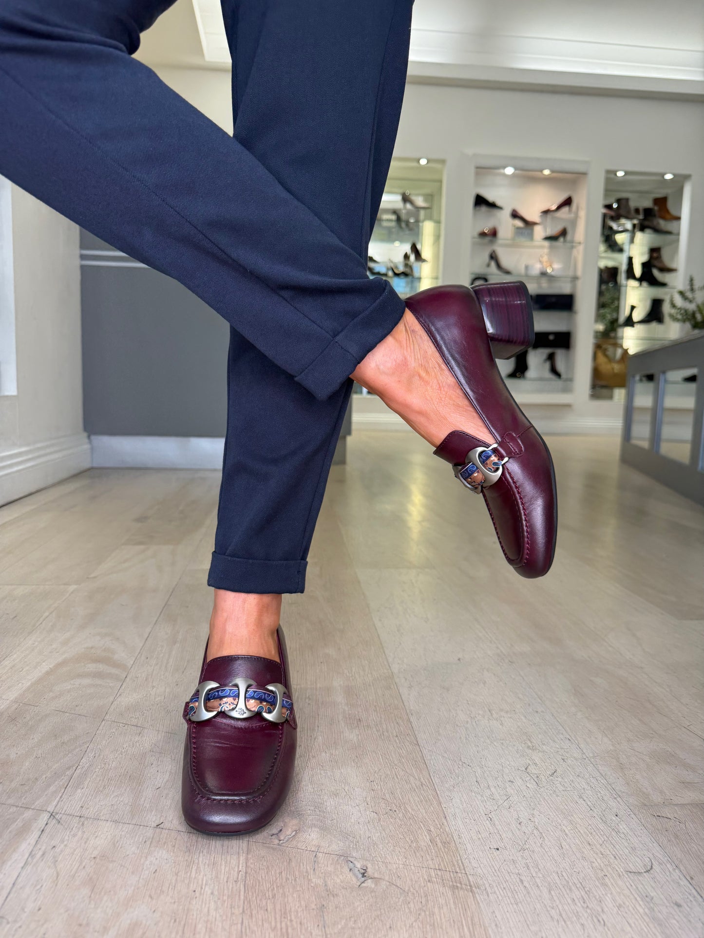 Hispanitas - Rich Bordo Leather Block Heel Shoe