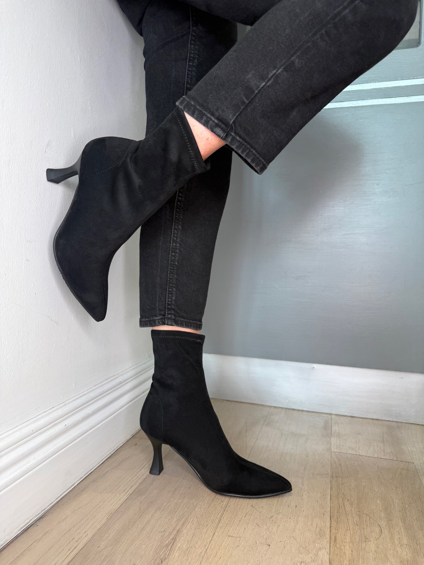 Miss Elastic - Black Suede Short Sock Boot