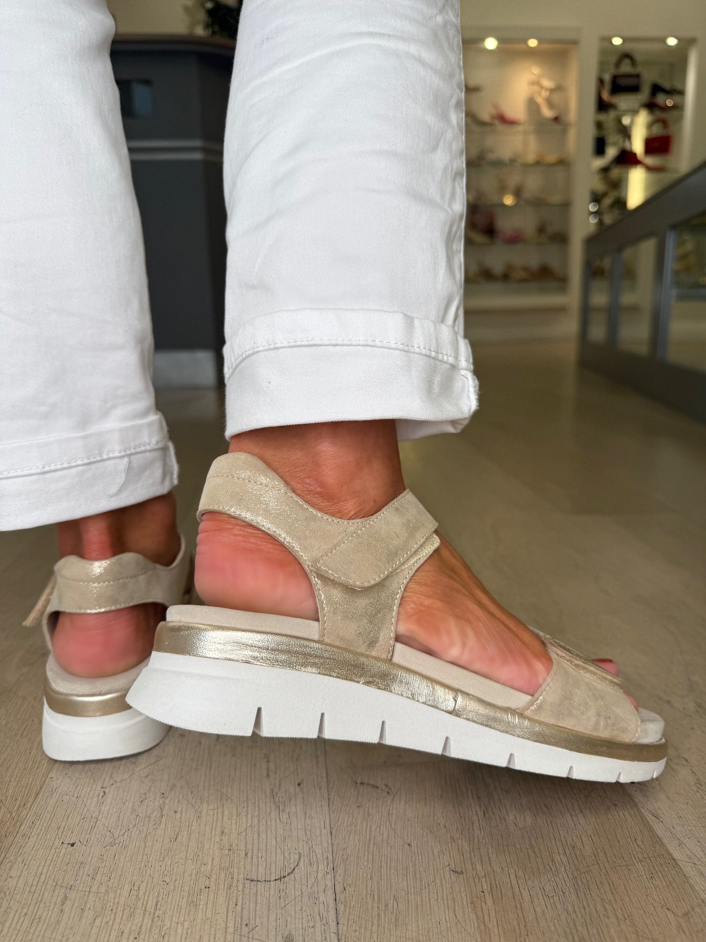 Ara -Soft Shimmer Velcro Strap Sandal With Cream Trim