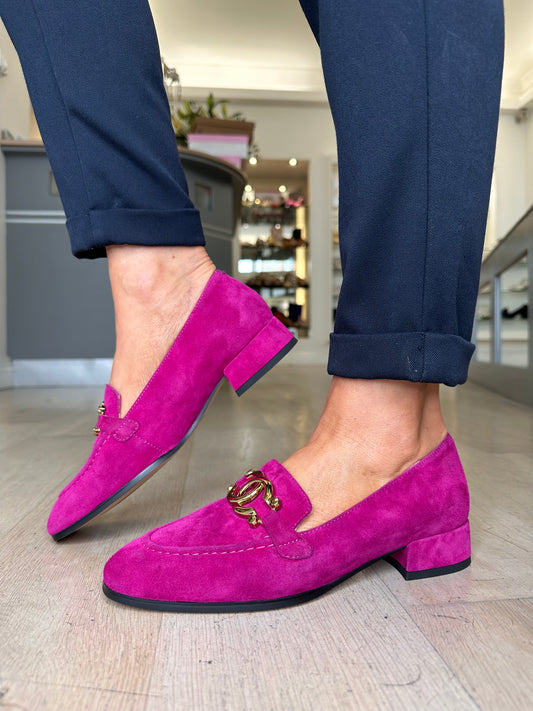 Loretta Vitale - Fuchsia Pink Suede Slip On Loafer