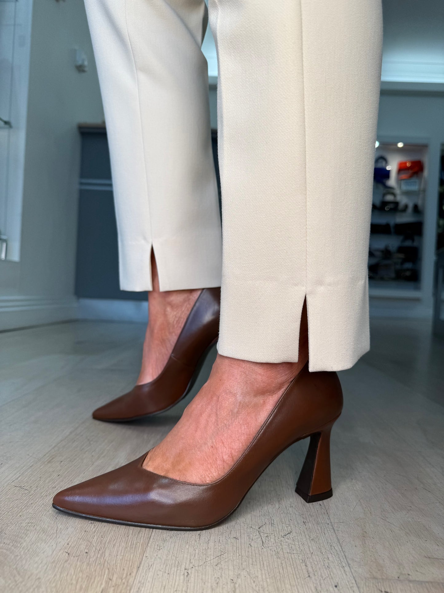 Lodi - Rich Brown Leather Pointy Toe Court Shoes