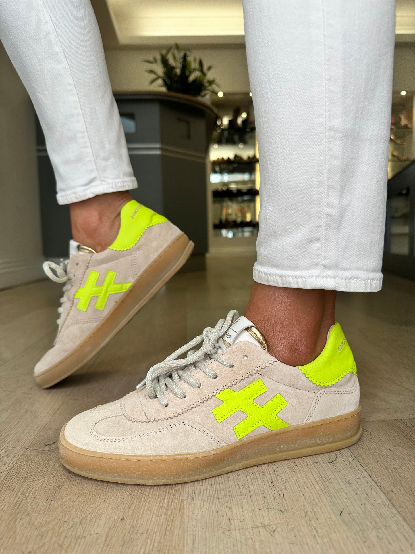 Another Trend - Soft Beige Suede Trainer With Neon Yellow Trim