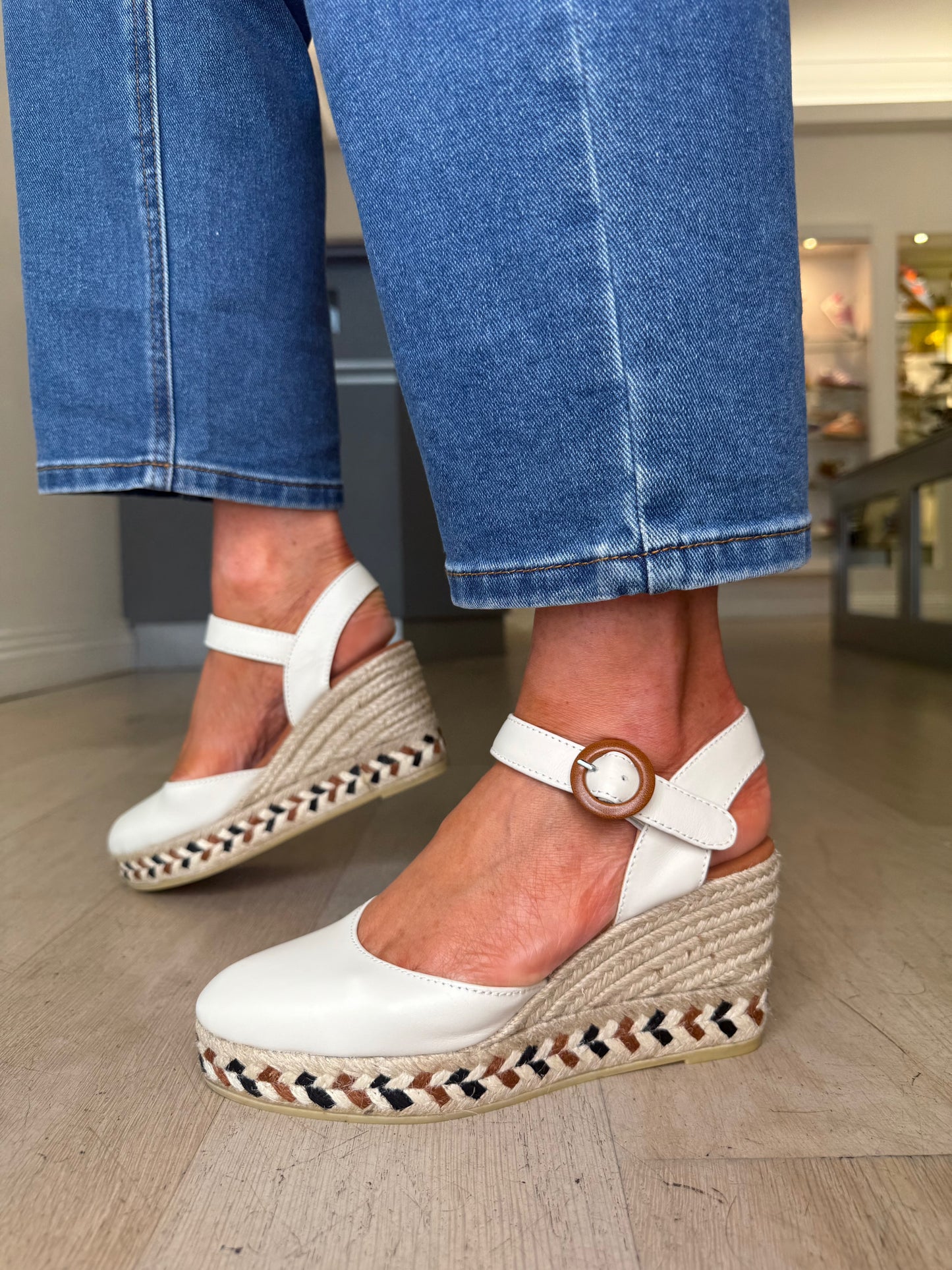 Viguera - Cream Leather Espadrille Wedge
