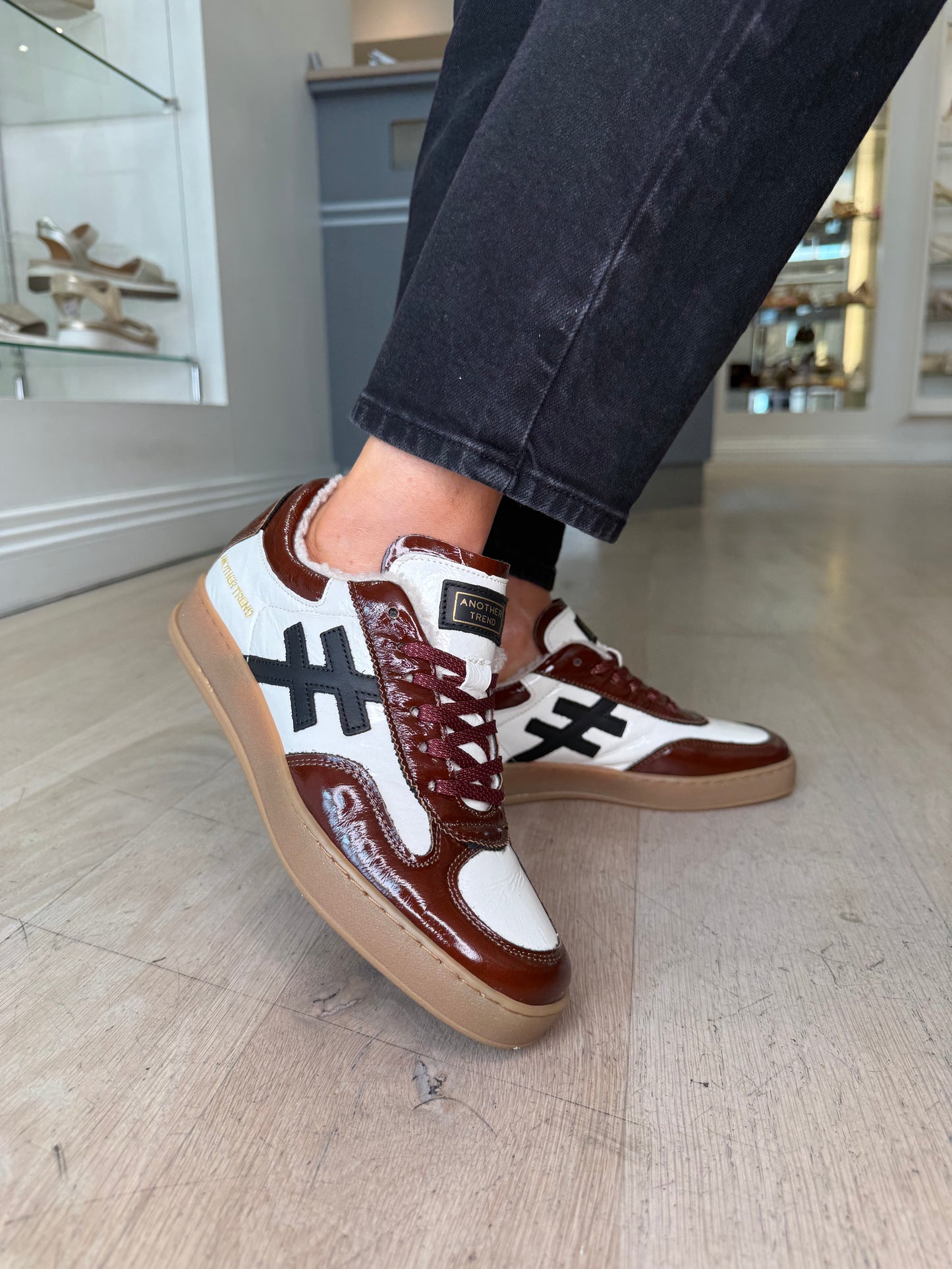 Another Trend - Brown & White Flexy Patent Leather Trainer With Wollen Lining