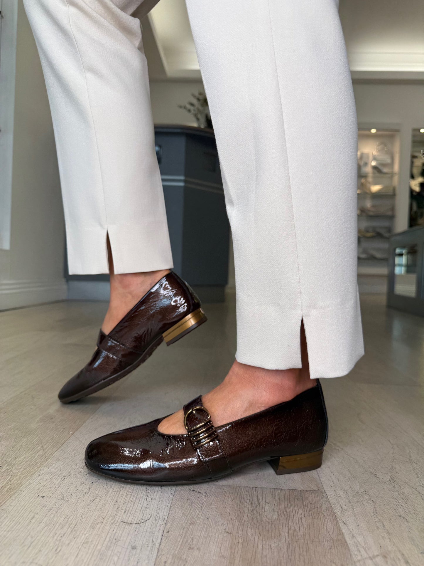 Hispanitas - Rich Brown Flexy Patent Leather Pump Style Shoe