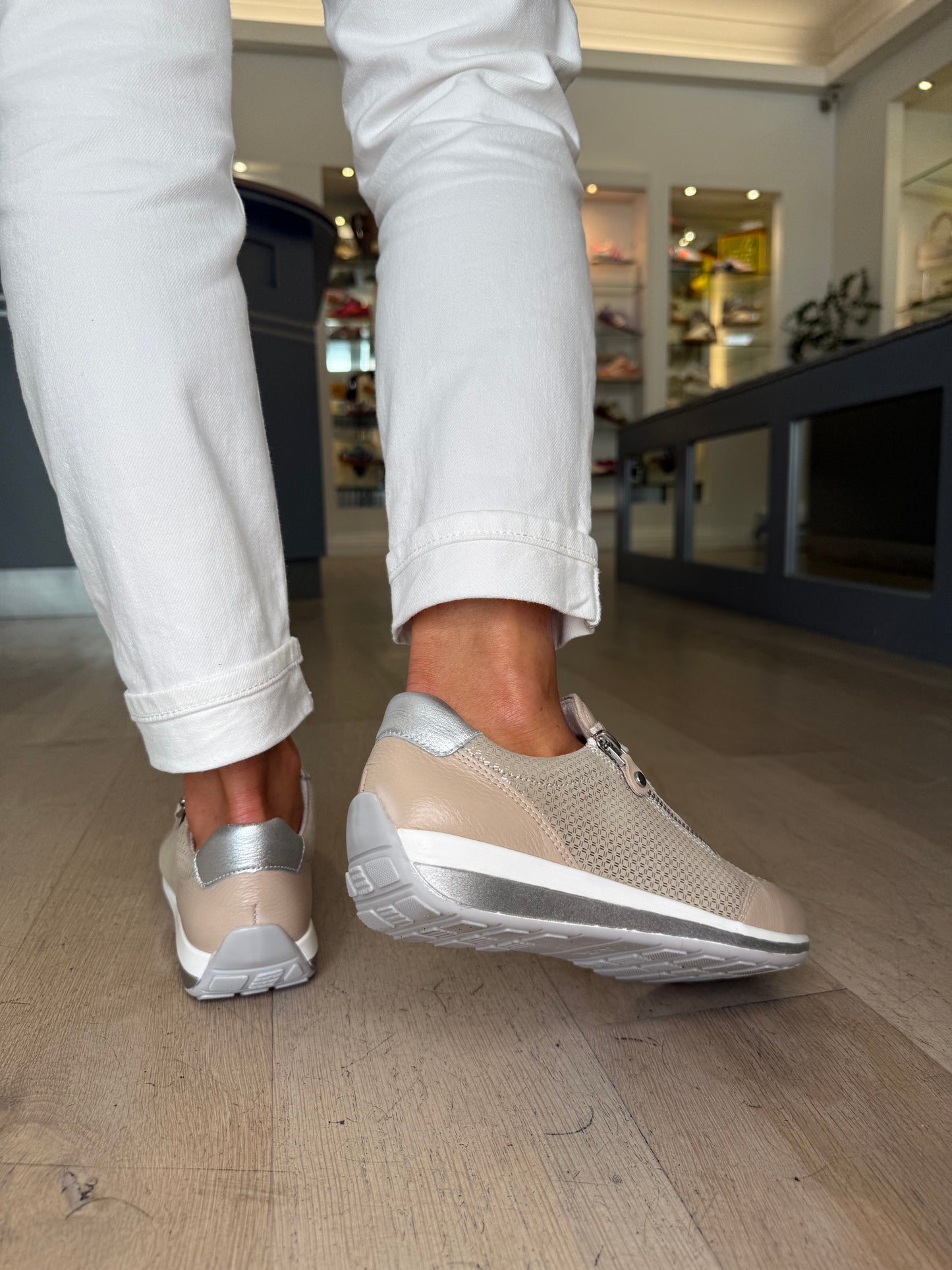 Ara - Osaka Beige/ Silver Trainer With Side Zip
